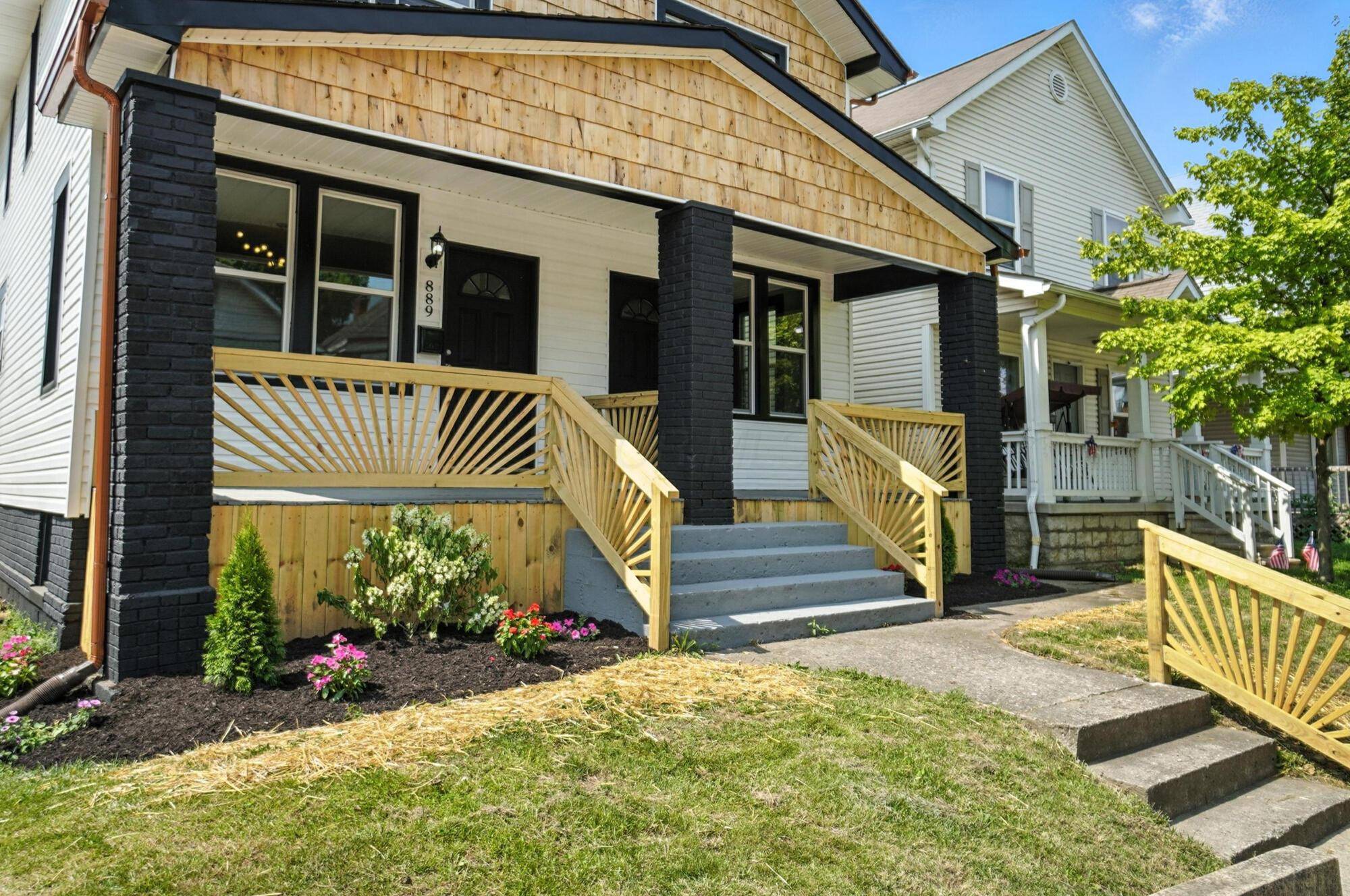 Columbus, OH 43205,887 E Livingston Avenue