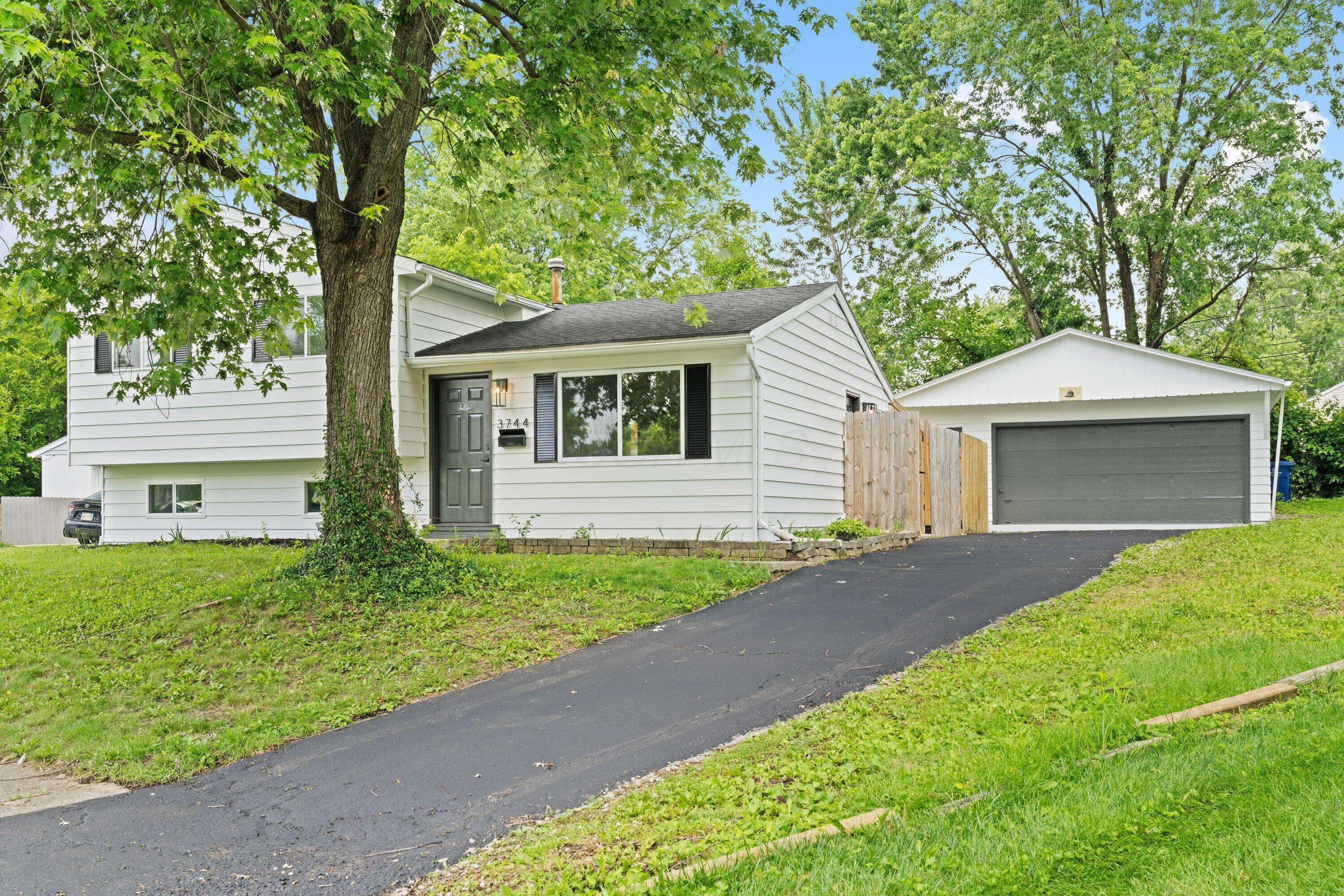Westerville, OH 43081,3744 Paris Boulevard