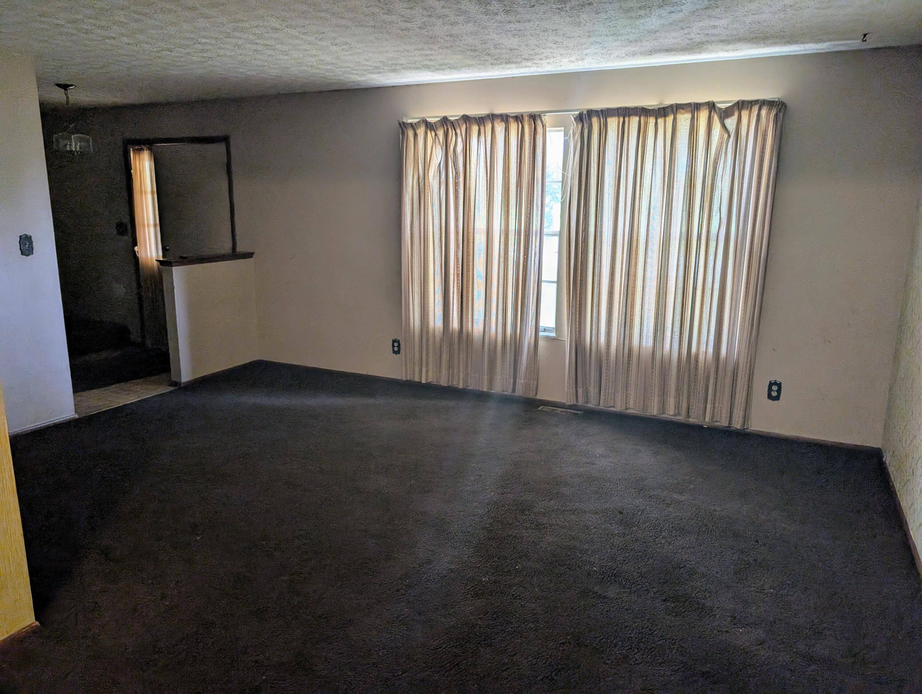 Columbus, OH 43229,1601 E Sandalwood Place