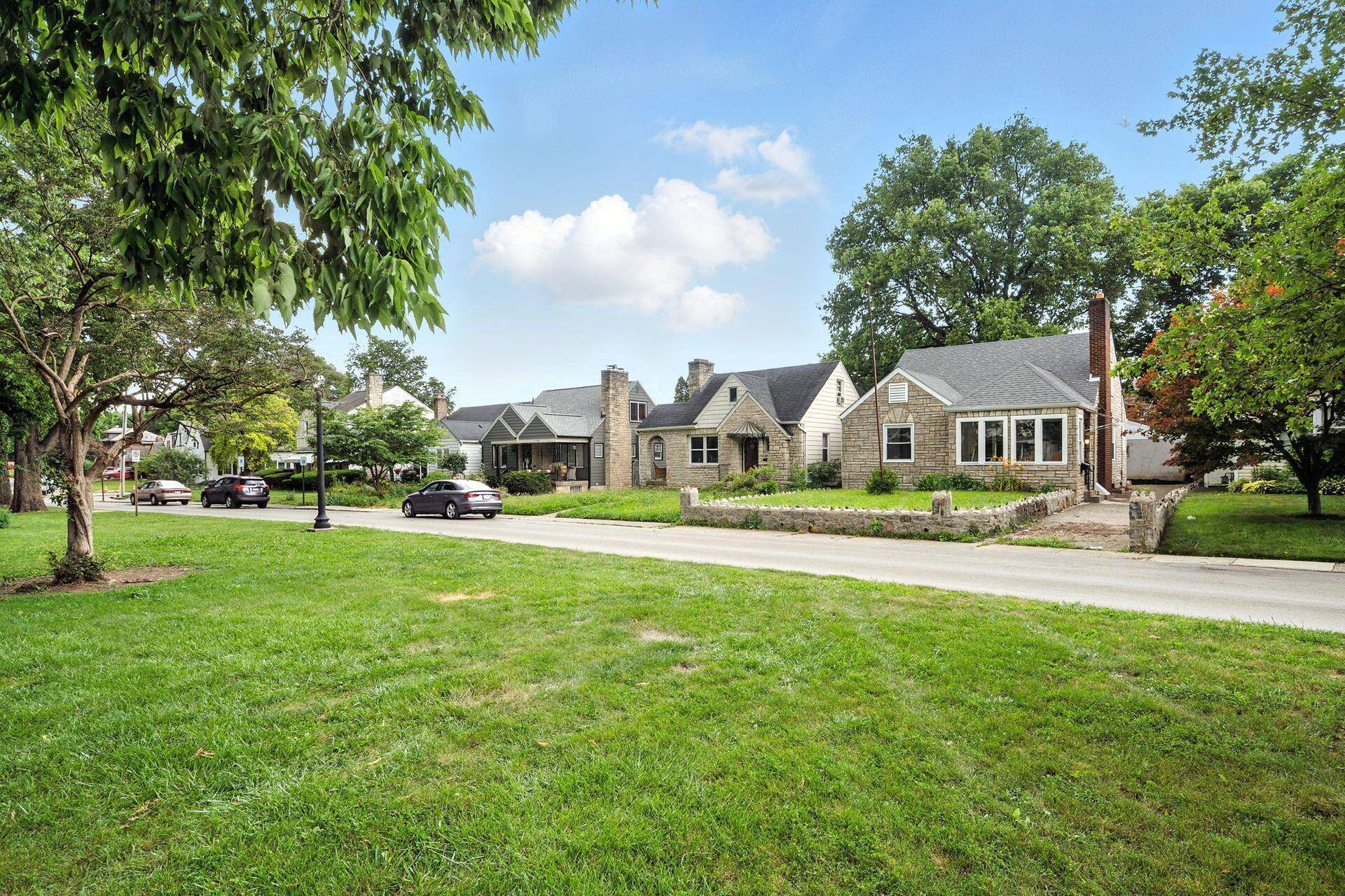 Columbus, OH 43205,1693 Bide A Wee Park Avenue