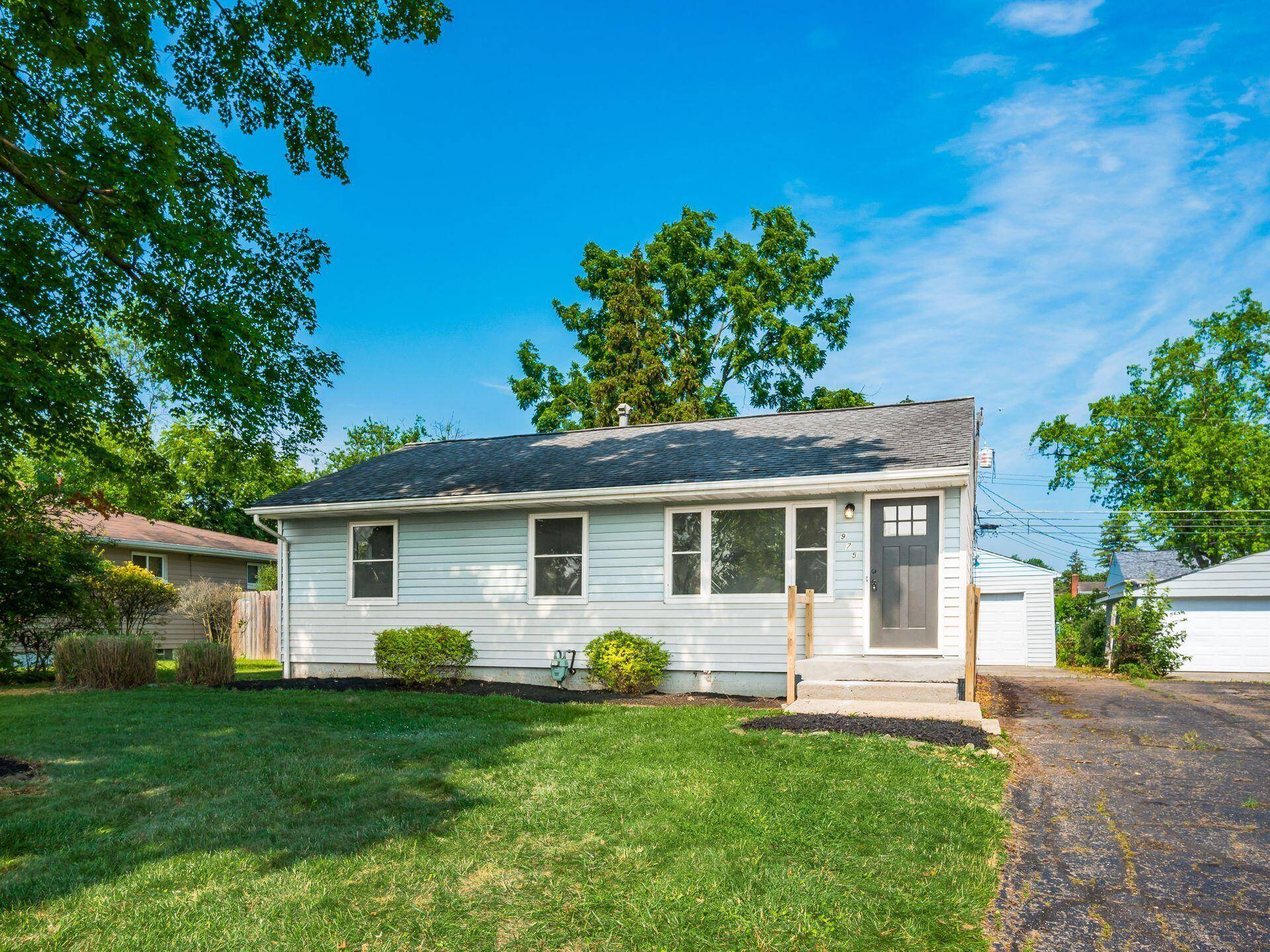 Columbus, OH 43204,975 Chestershire Road
