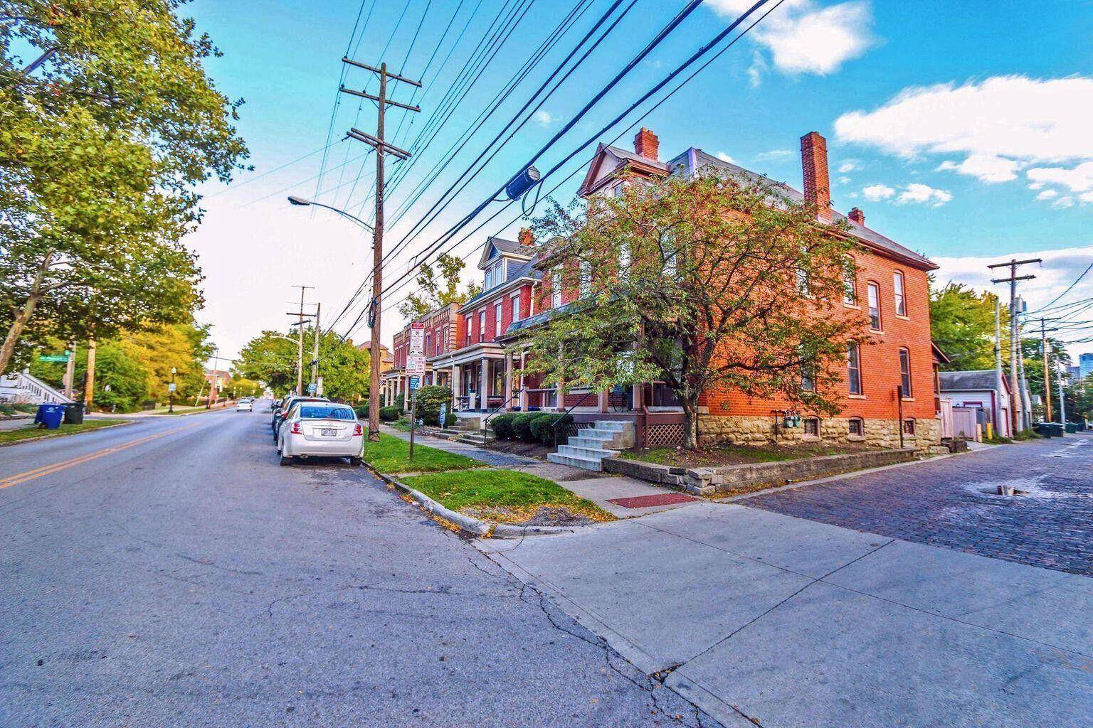 Columbus, OH 43201,27 E 2nd Avenue