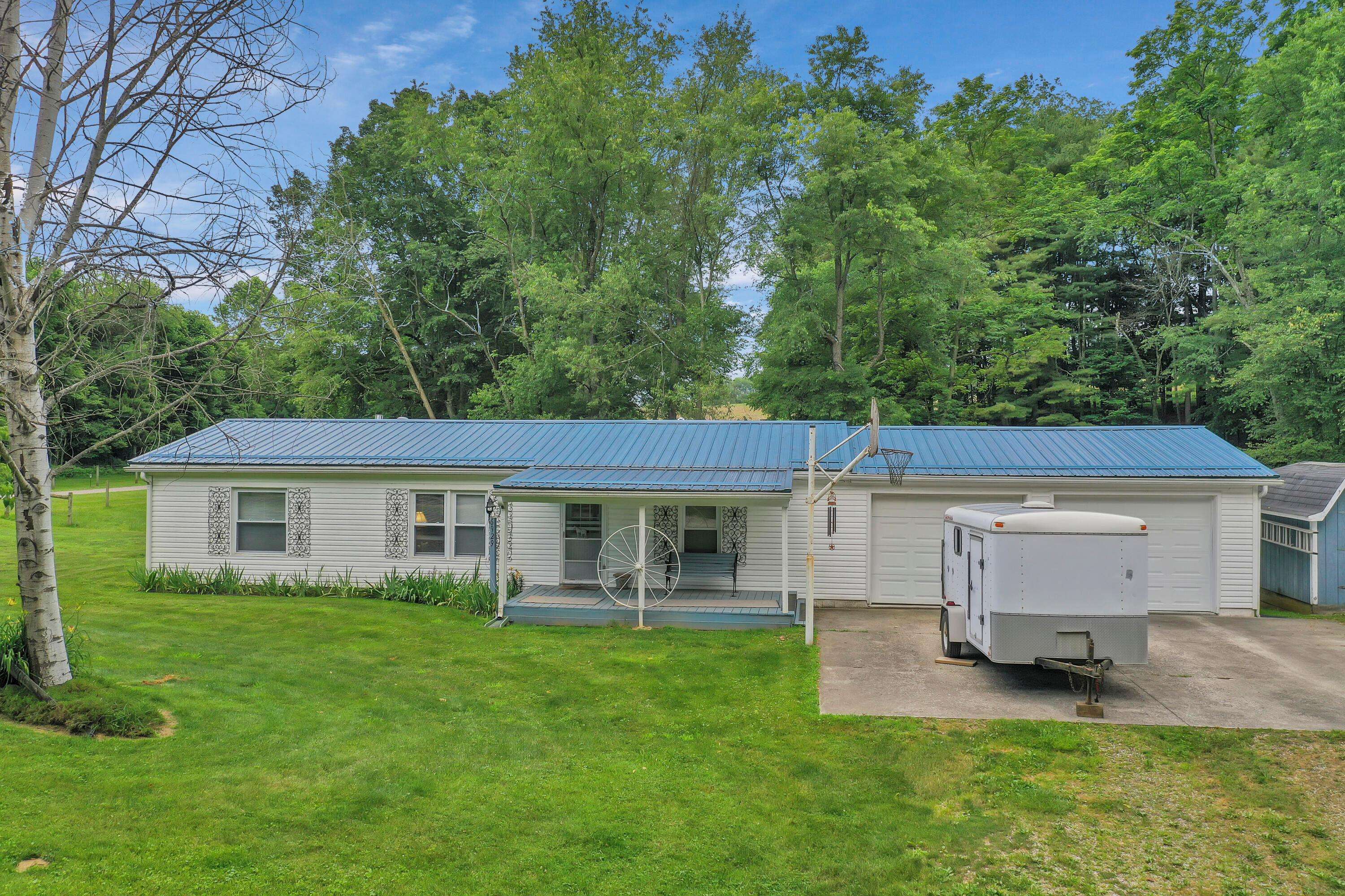 Saint Louisville, OH 43071,6929 Hillcrest Road