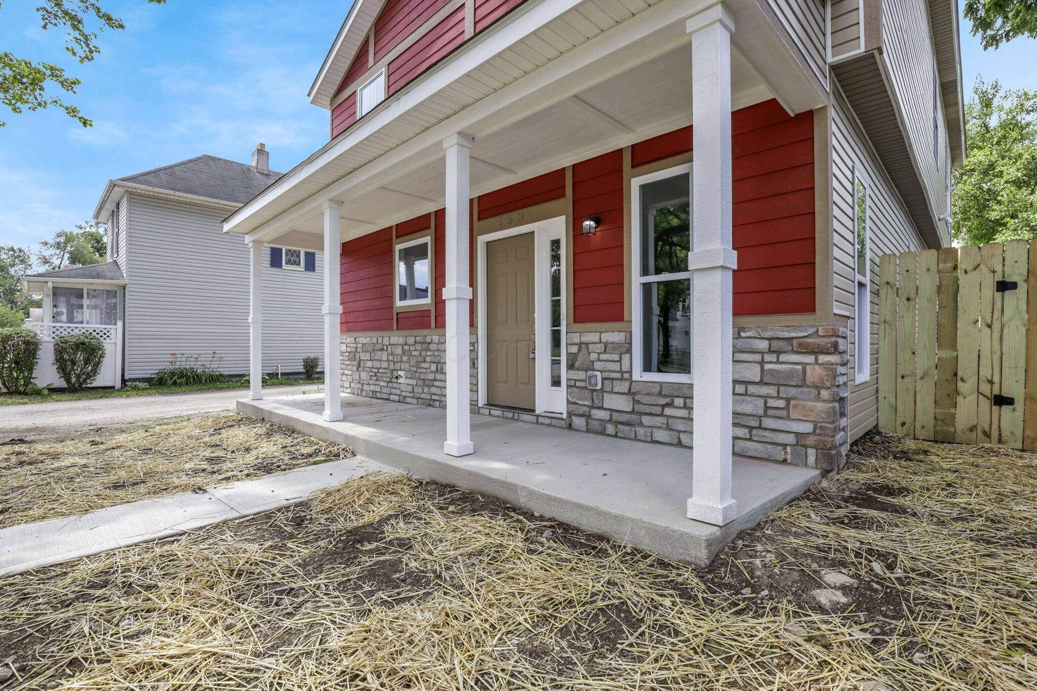 Columbus, OH 43223,253 Whitethorne Avenue
