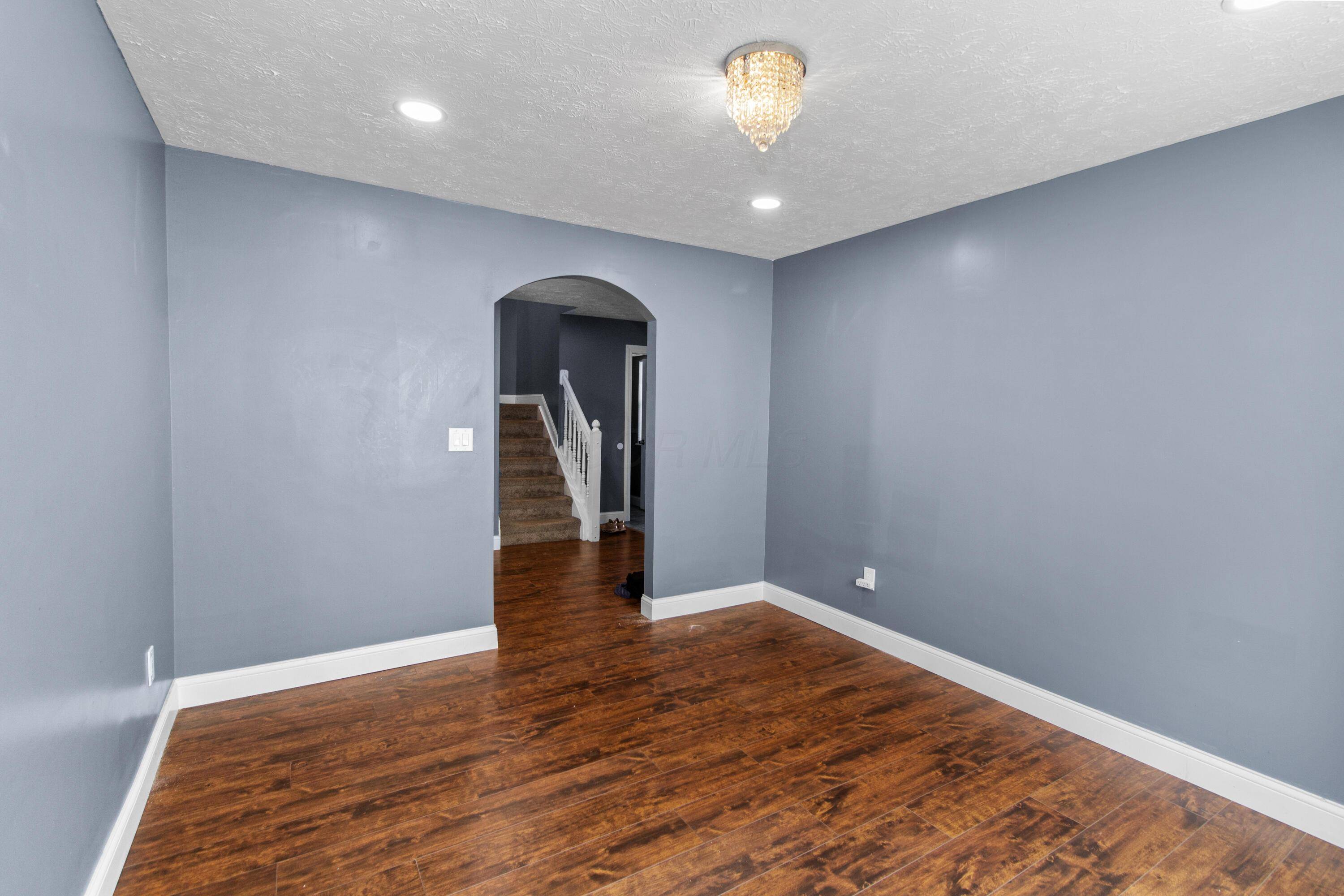 Columbus, OH 43219,3203 Hogan Way
