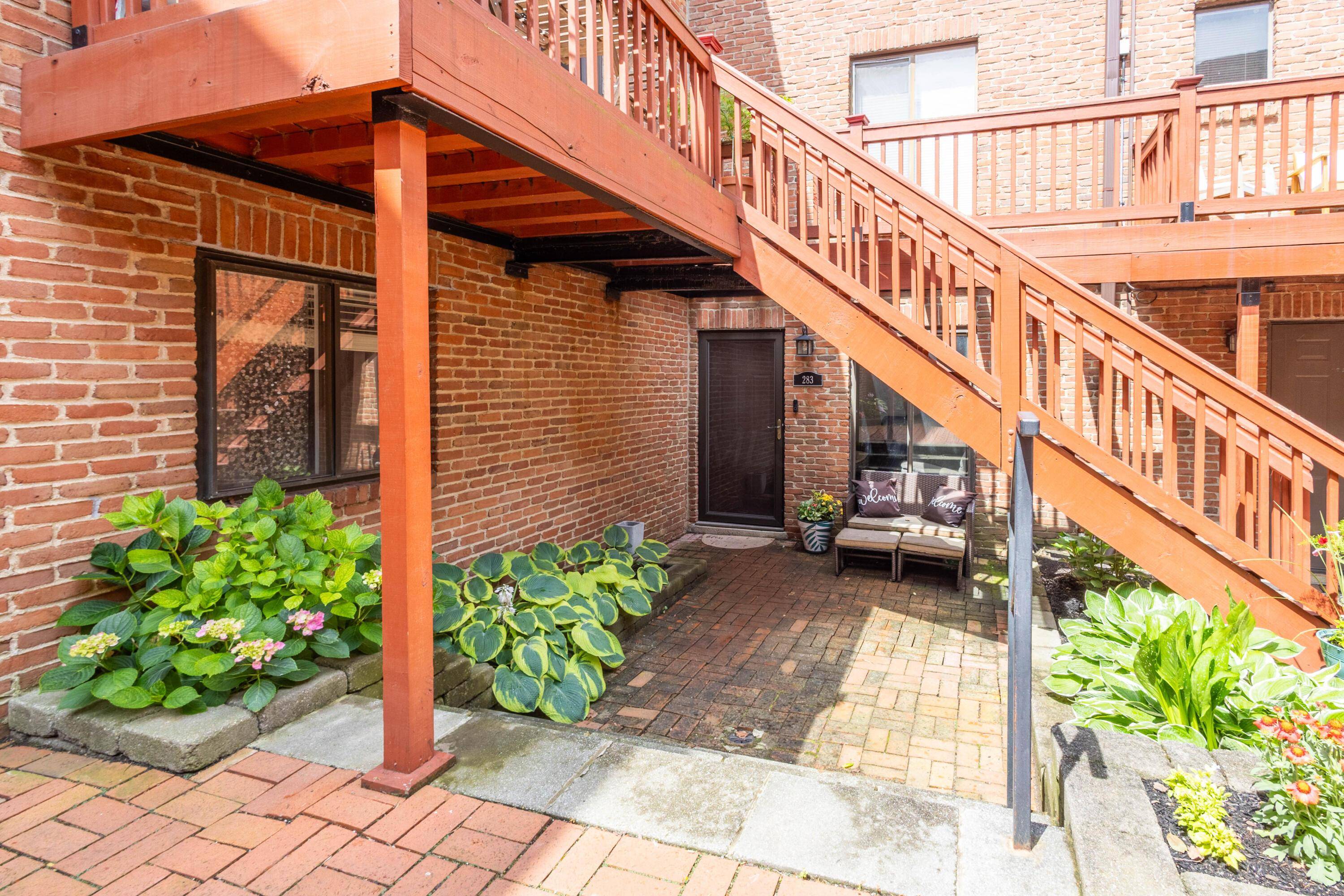 Columbus, OH 43206,283 Lear Street #7