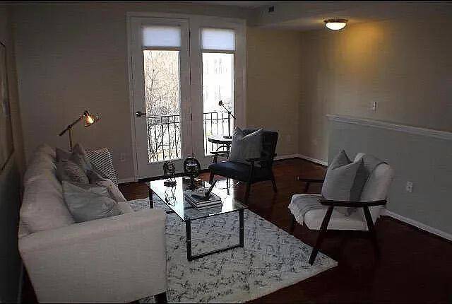 Columbus, OH 43215,121 E Noble Street #Apt 1