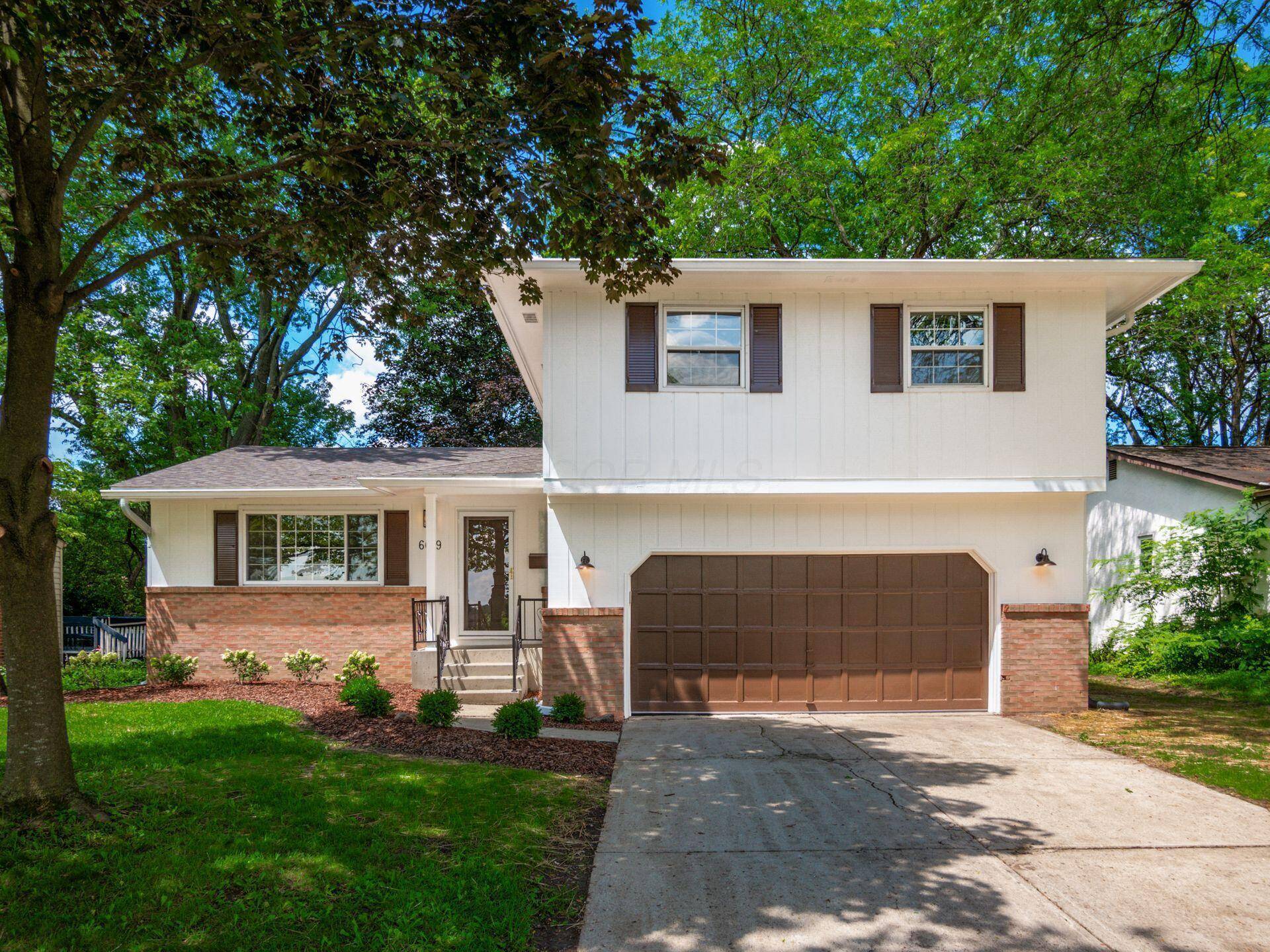 Columbus, OH 43229,6019 Beechcroft Road