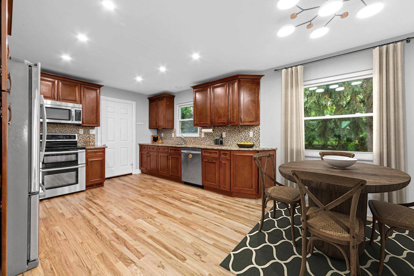 Columbus, OH 43235,966 Larkstone Drive