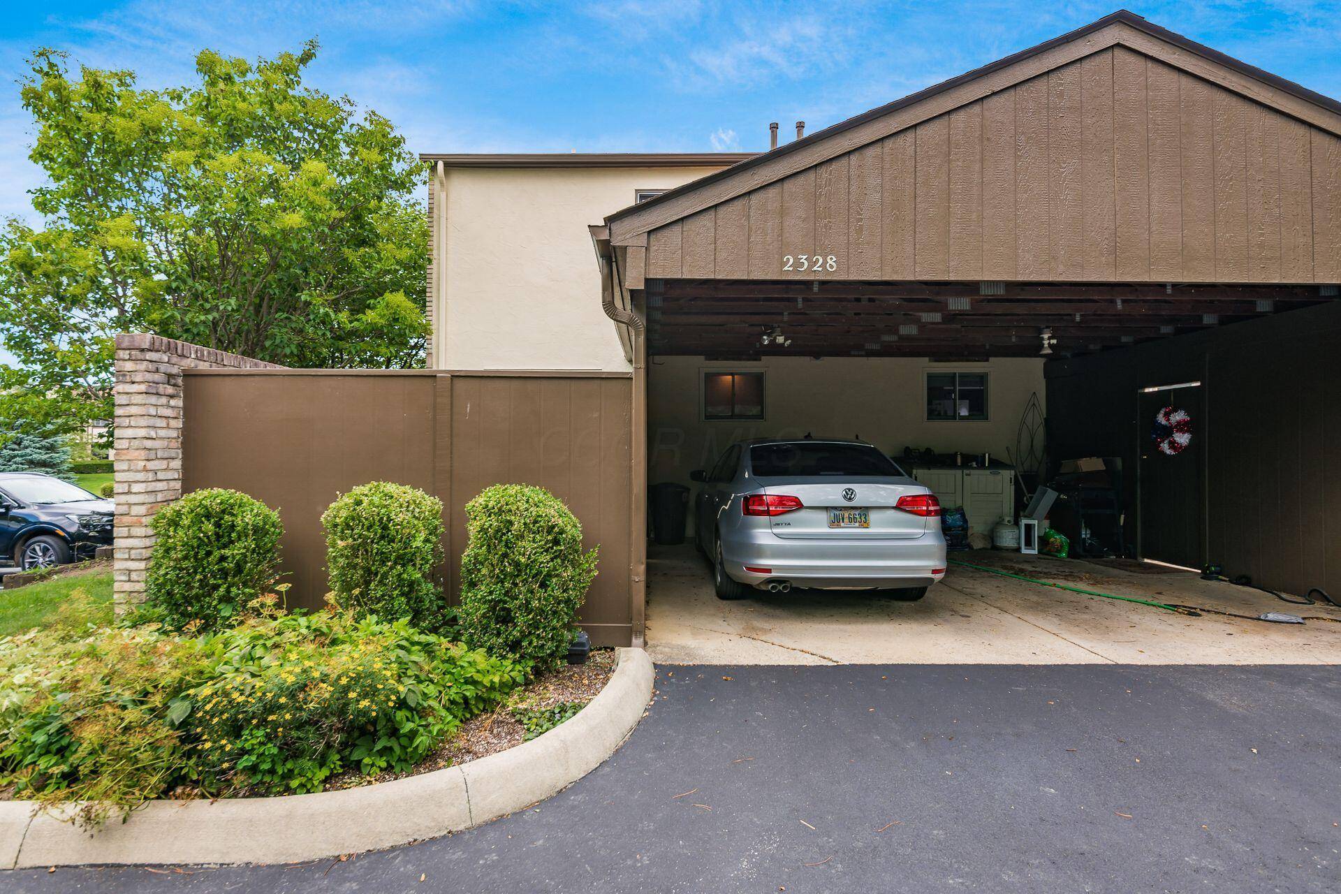 Columbus, OH 43220,2328 Terrance Drive #76