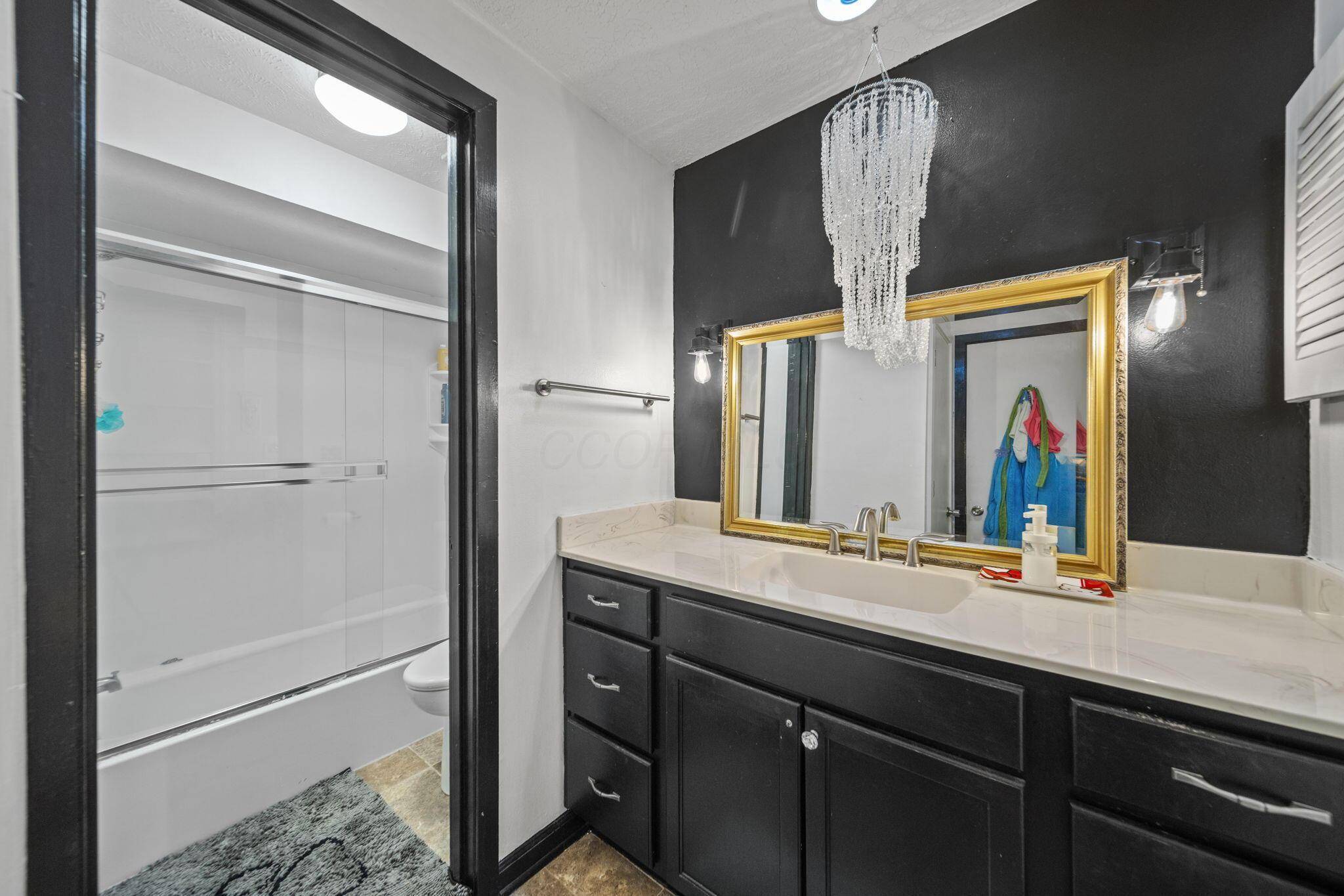 Columbus, OH 43212,1208 Ashland Avenue