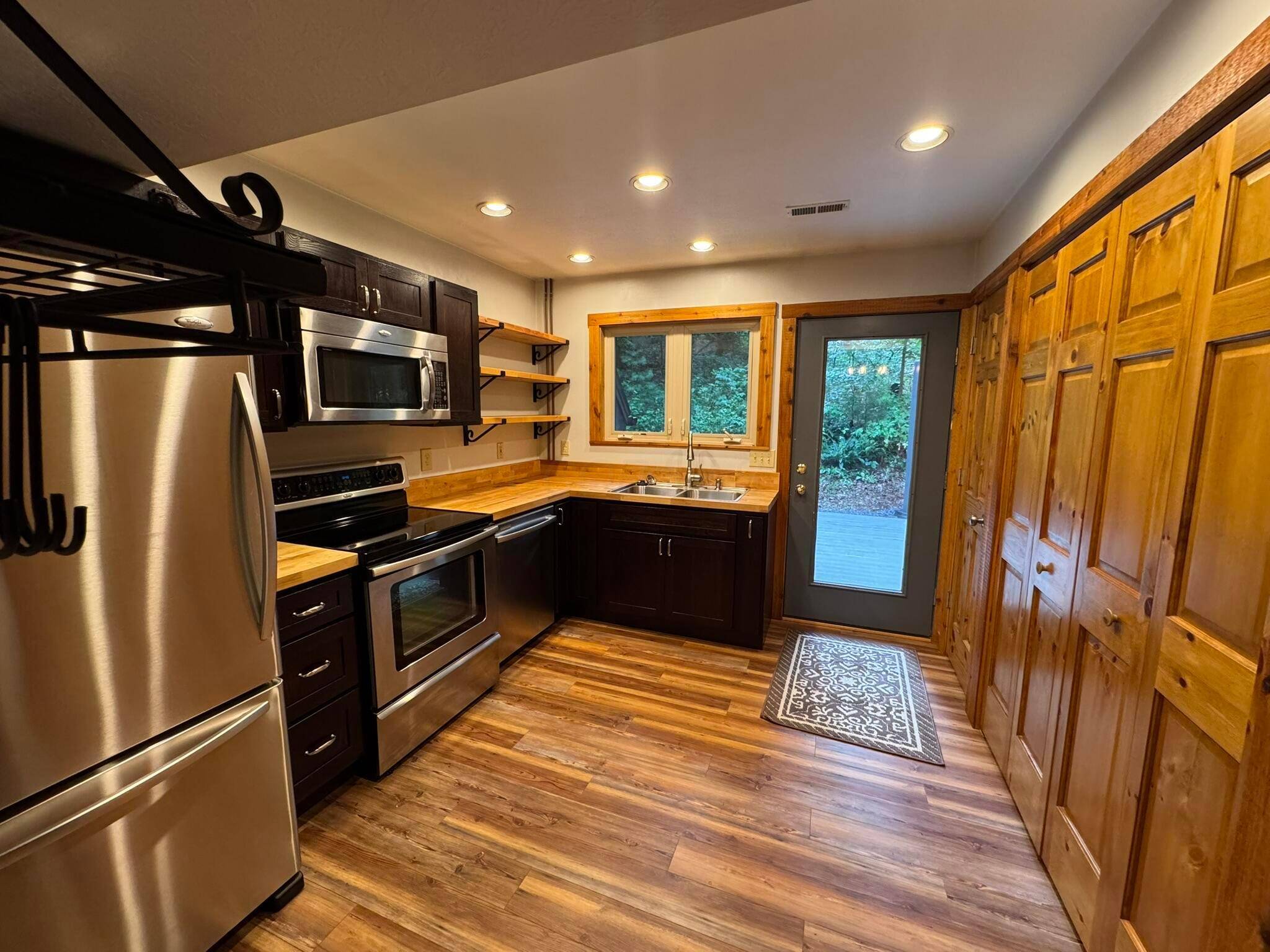 Howard, OH 43028,633 Kingsview Drive