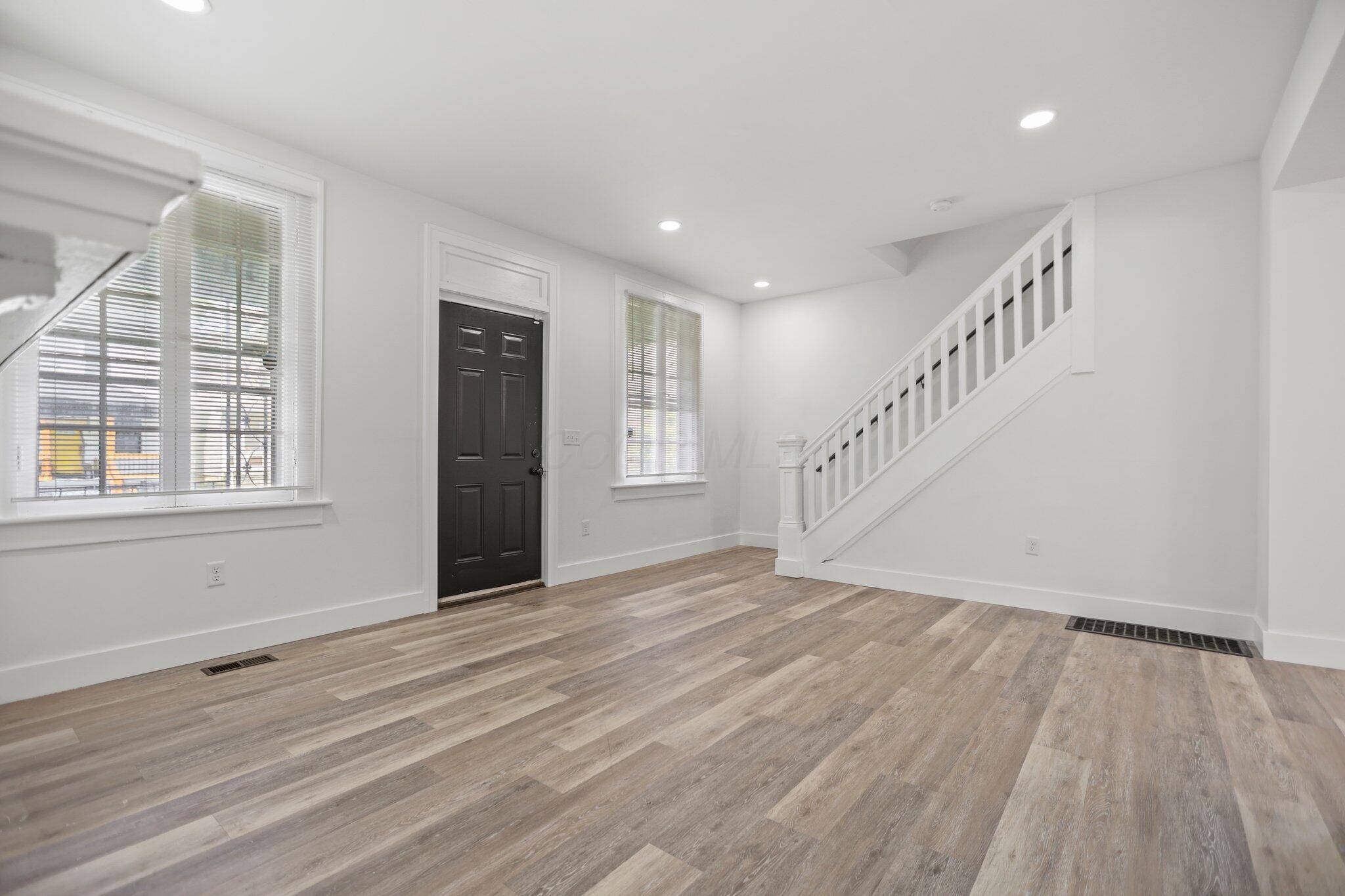 Columbus, OH 43206,852 Oakwood Avenue