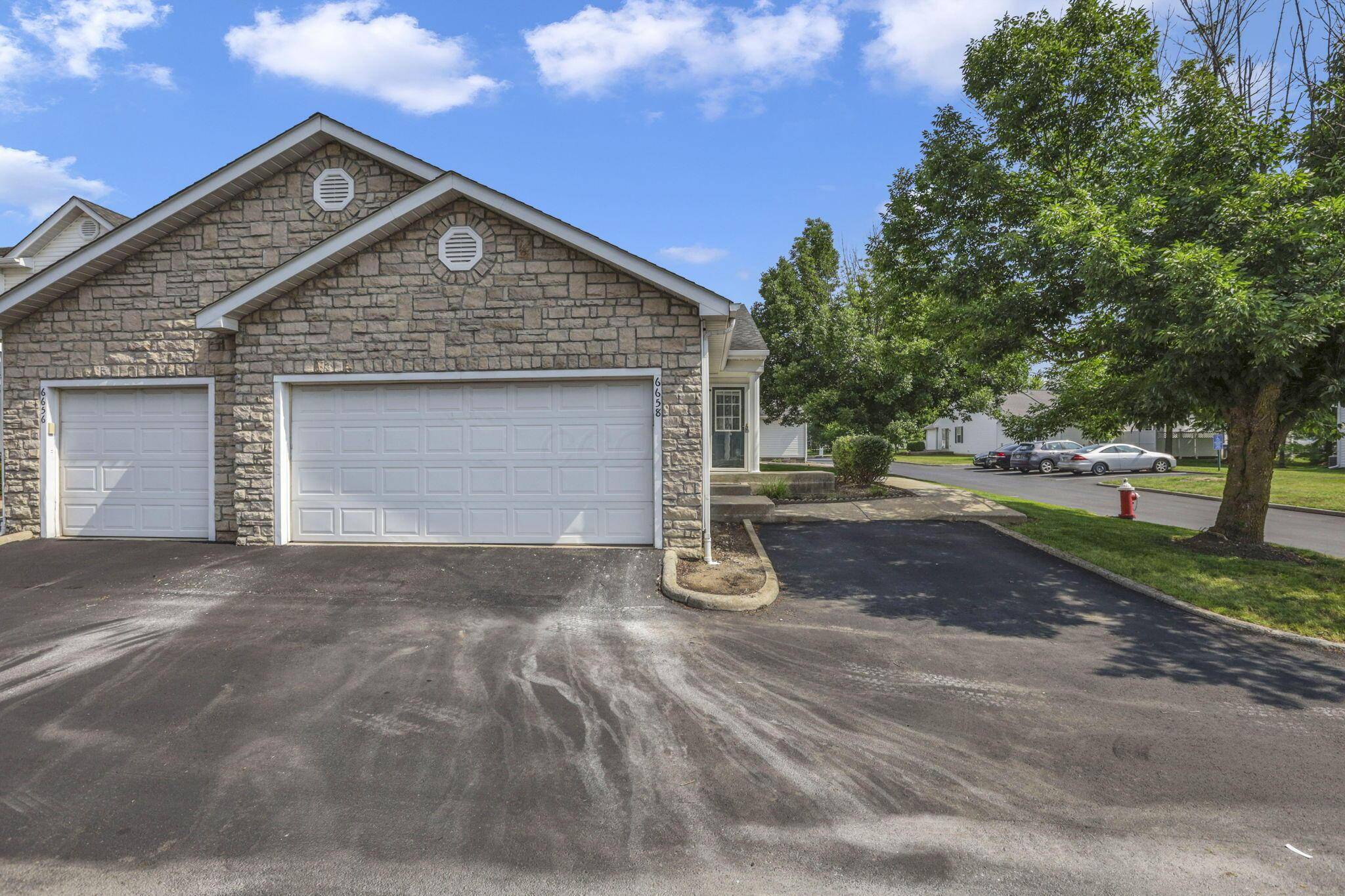 Canal Winchester, OH 43110,6658 Lagrange Drive #43E