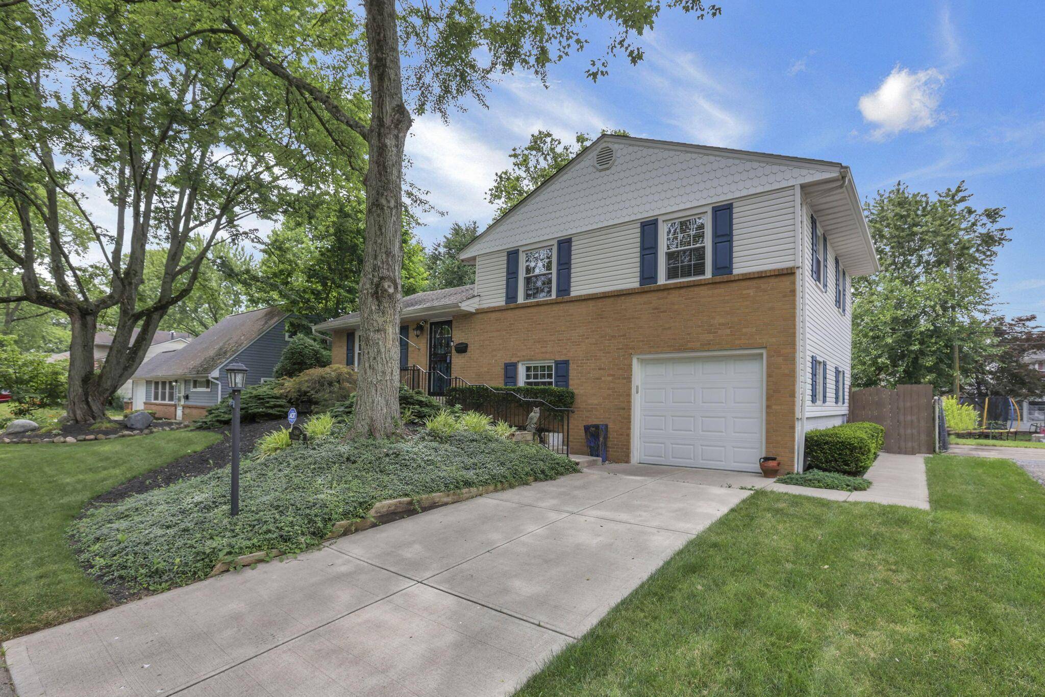 Columbus, OH 43227,4861 Dickens Drive