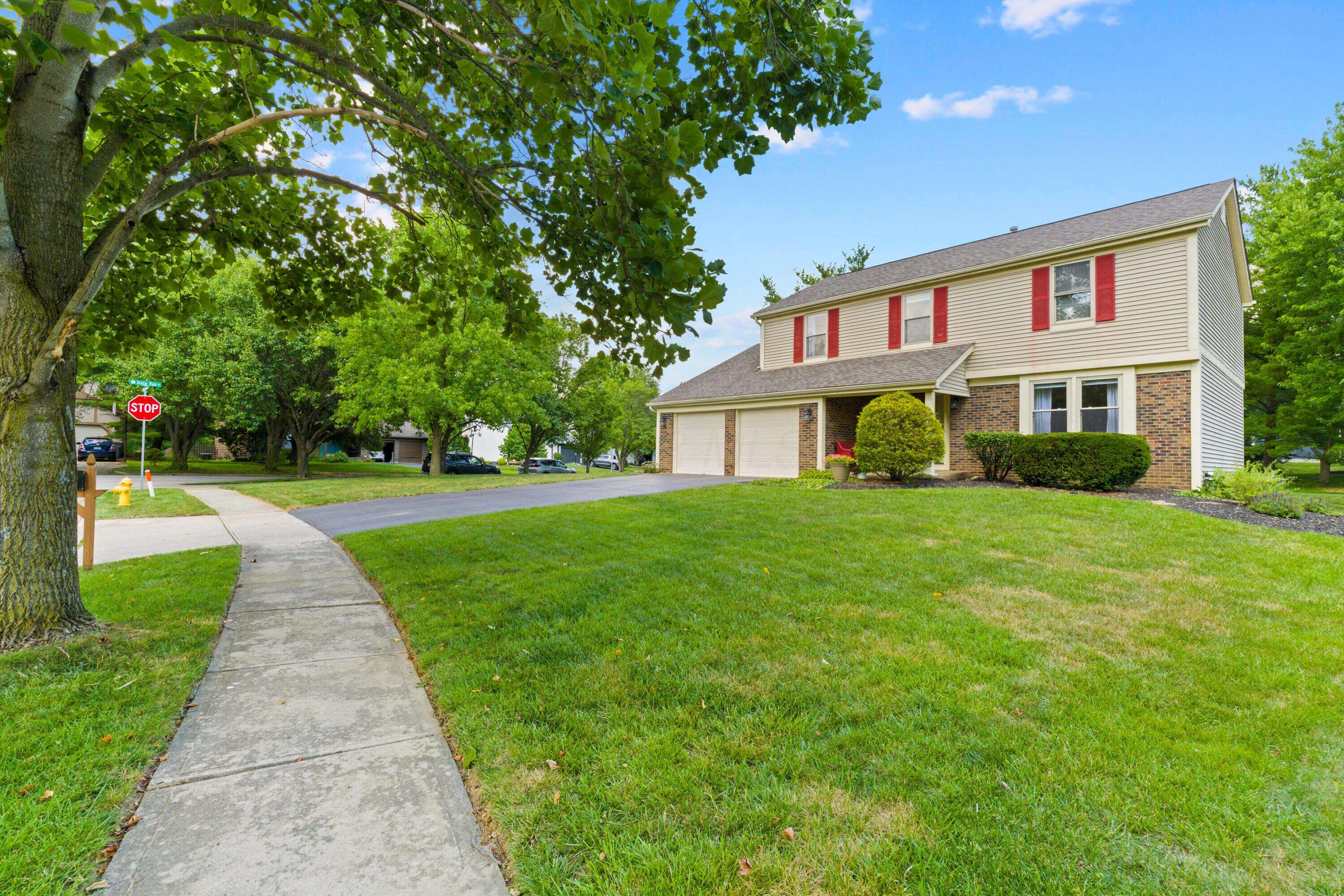 Powell, OH 43065,9 Intermeadows Way