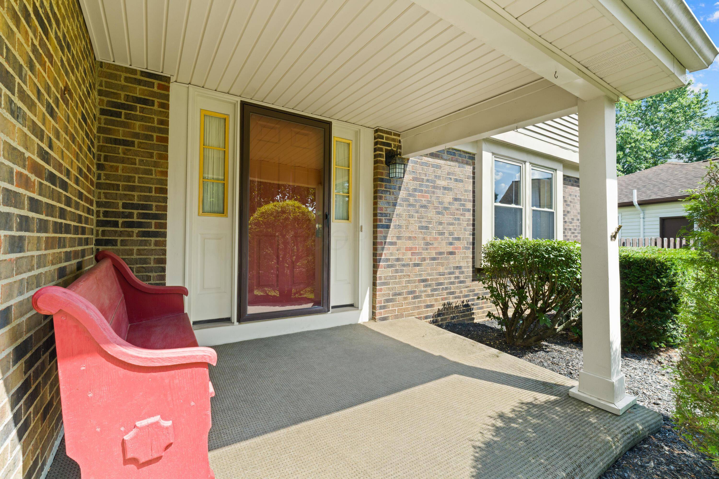 Powell, OH 43065,9 Intermeadows Way