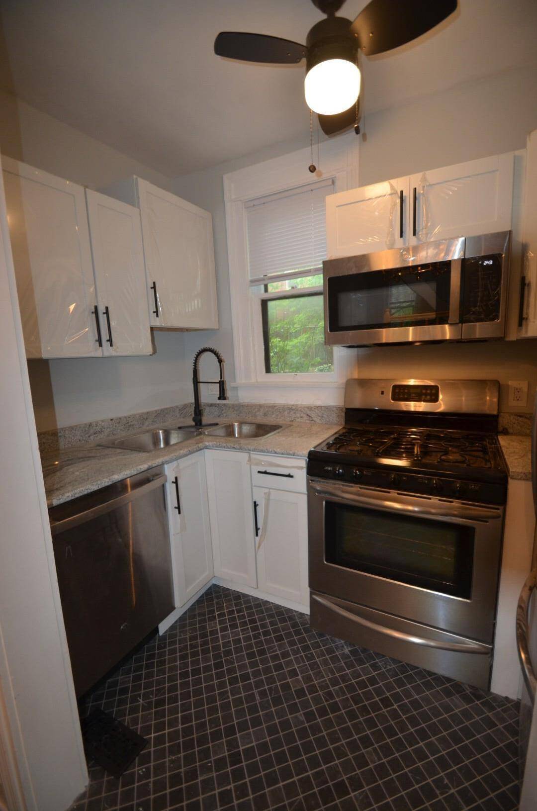 Columbus, OH 43201,301 W 5th Avenue