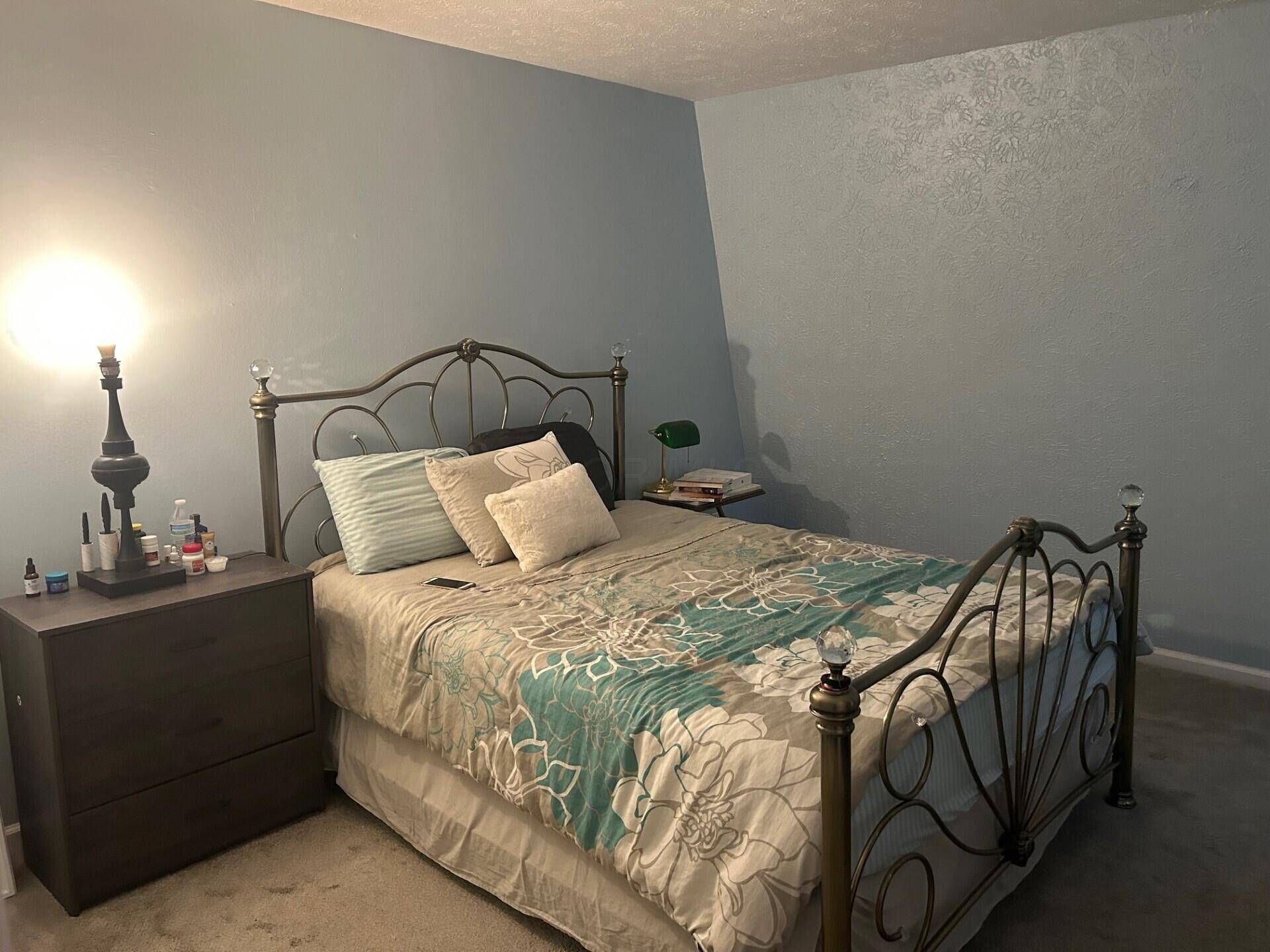 Columbus, OH 43229,5479 Worthington Forest Pl Place
