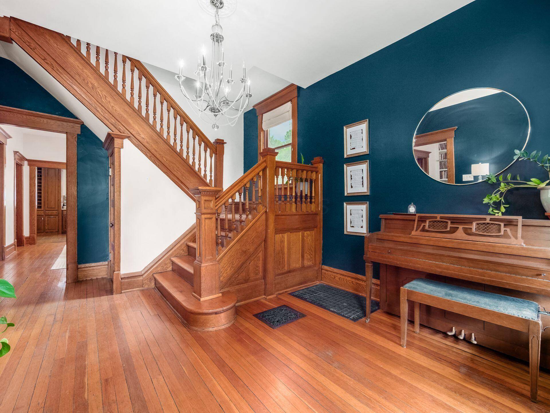 Columbus, OH 43205,776 Oak Street
