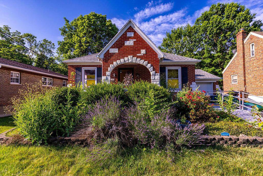 Cincinnati, OH 45231,1561 Saint Clair Avenue