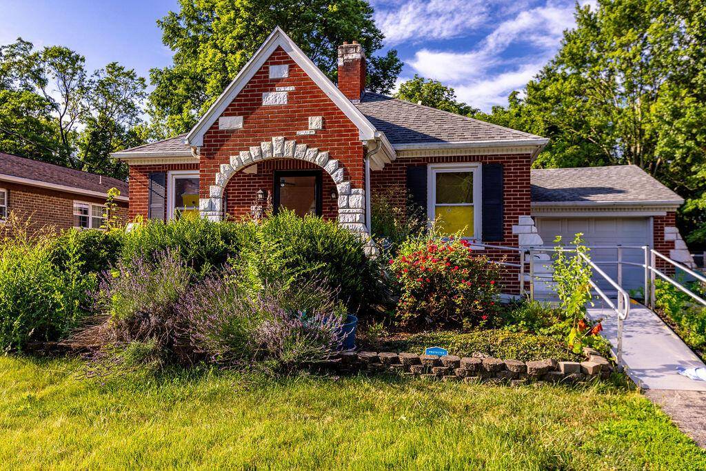 Cincinnati, OH 45231,1561 Saint Clair Avenue