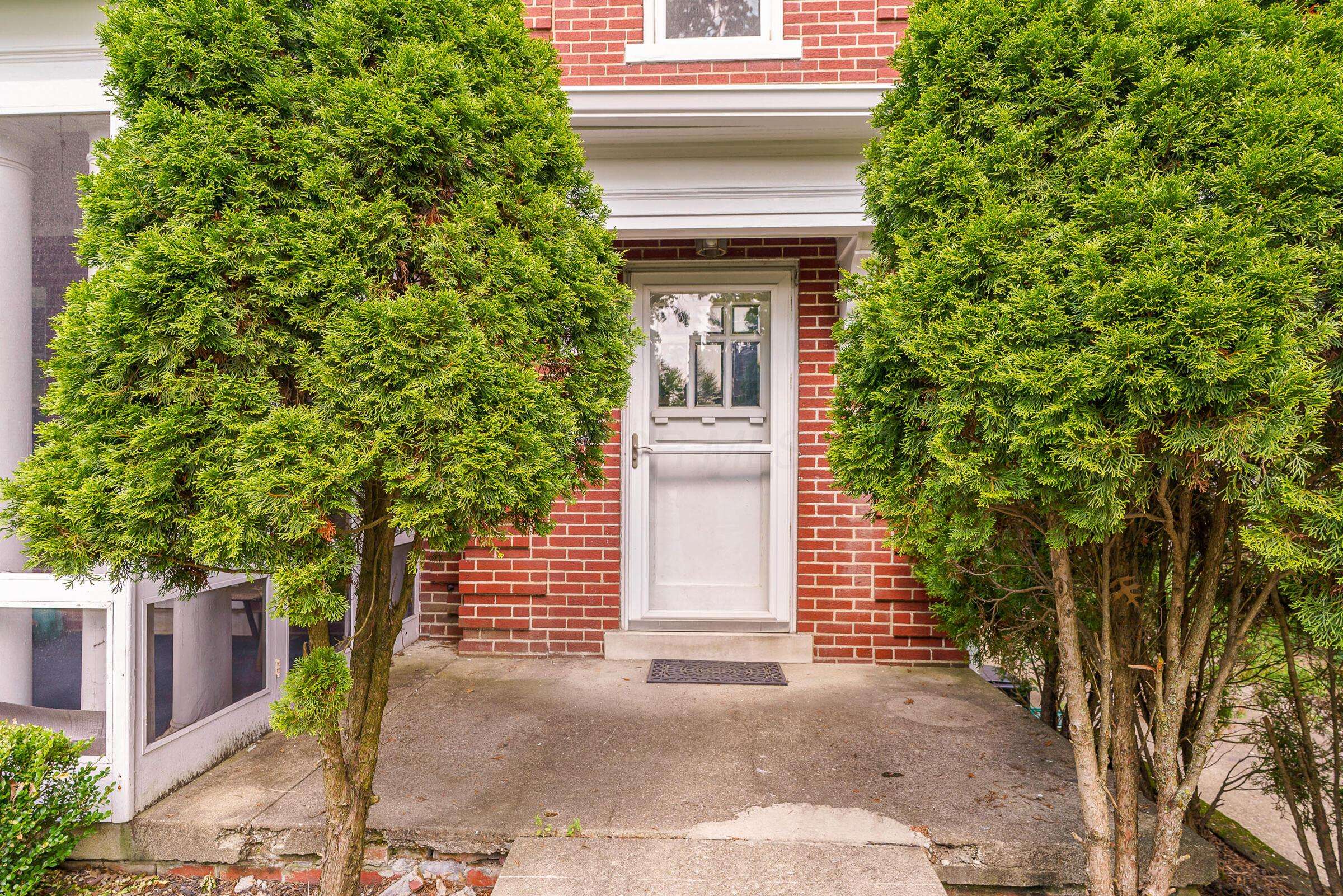 Columbus, OH 43209,49 S Cassady Avenue