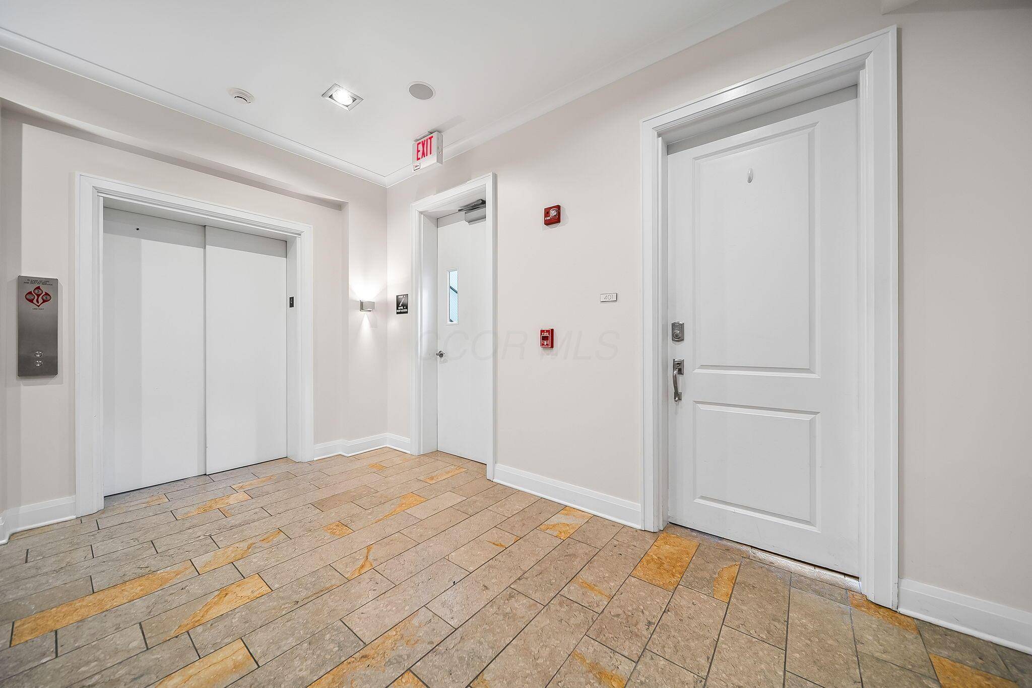 Columbus, OH 43212,1475 W 3rd Avenue #401