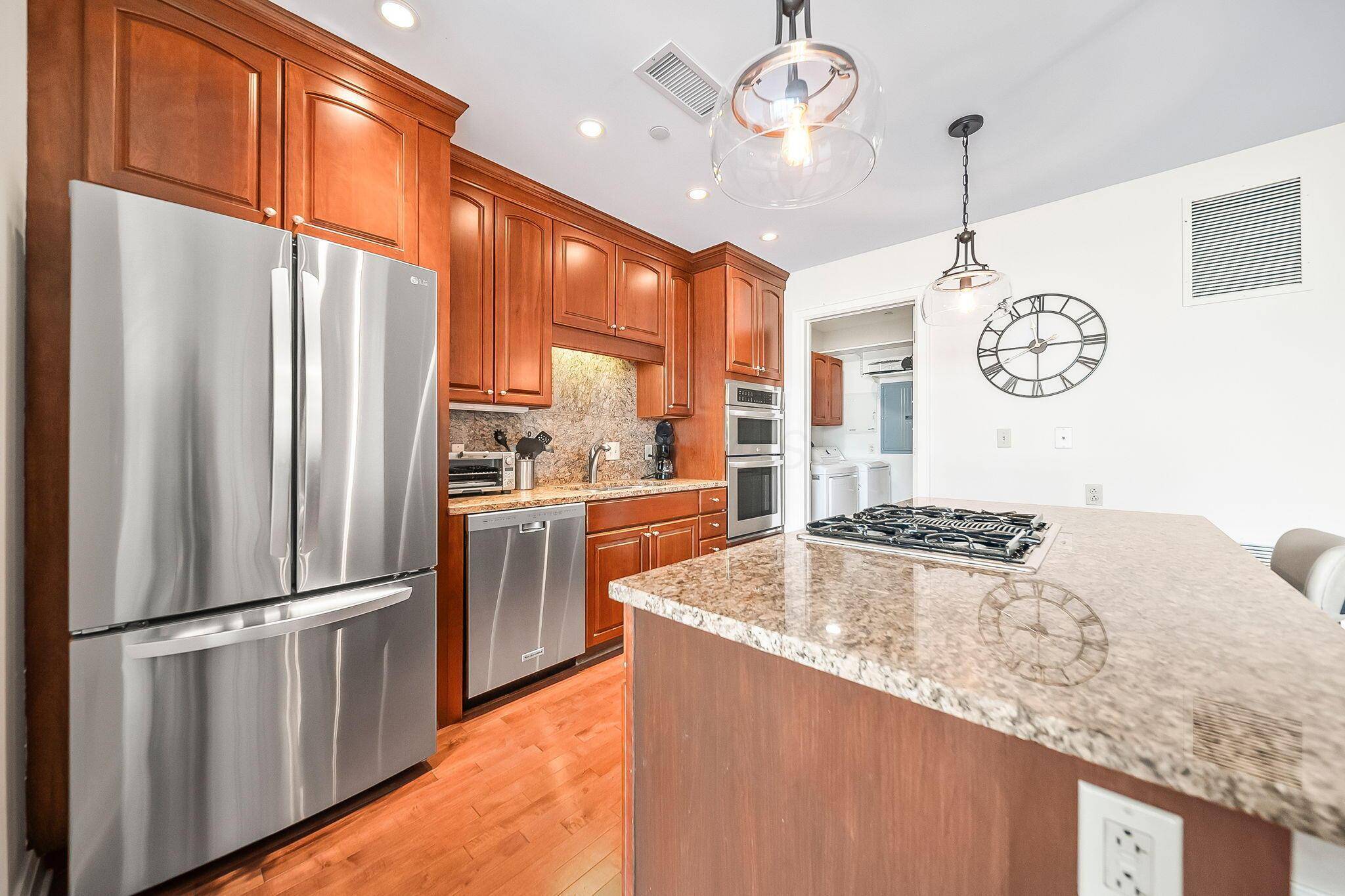 Columbus, OH 43212,1475 W 3rd Avenue #401