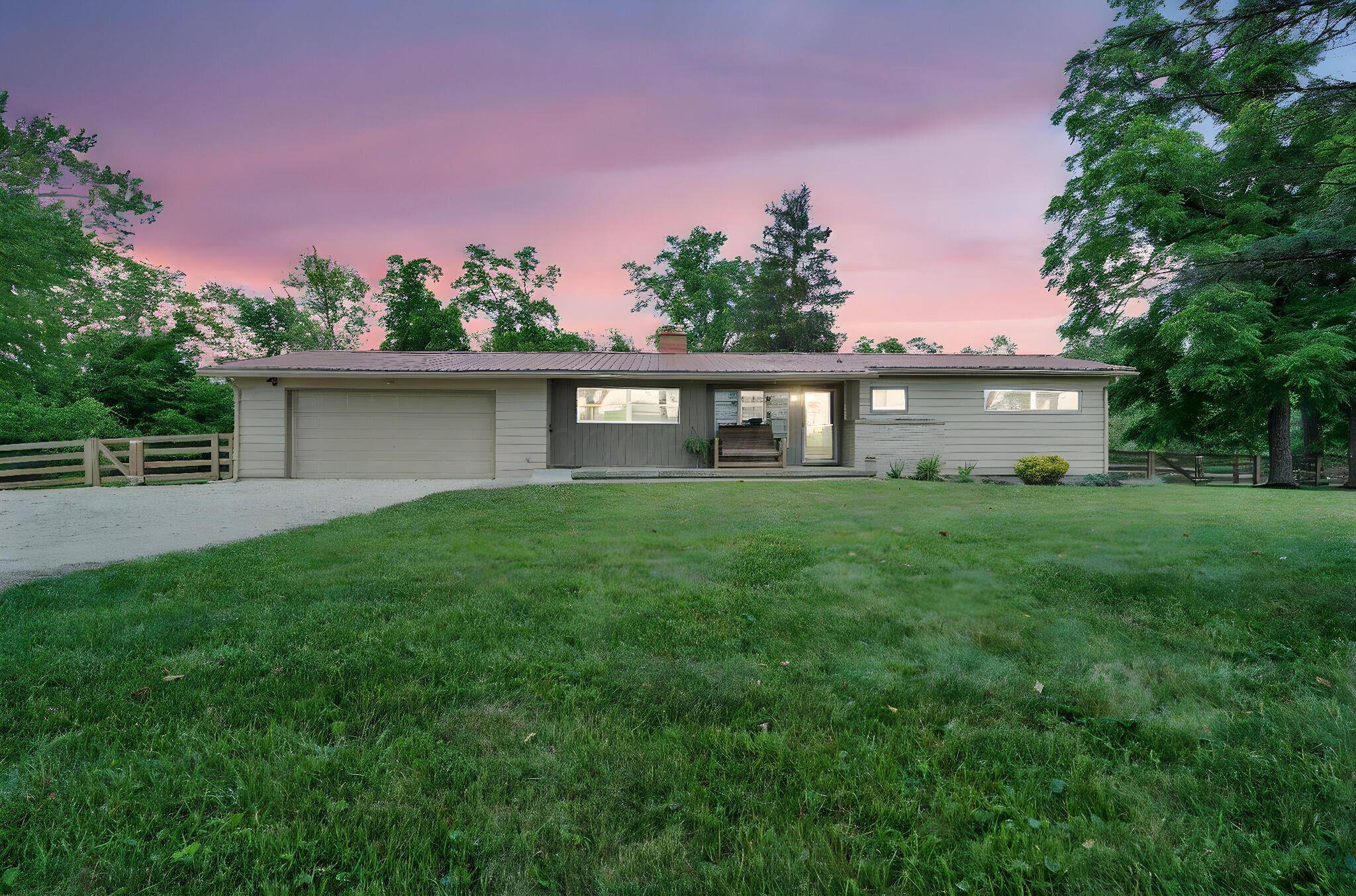 Ashville, OH 43103,8462 Perrill Road