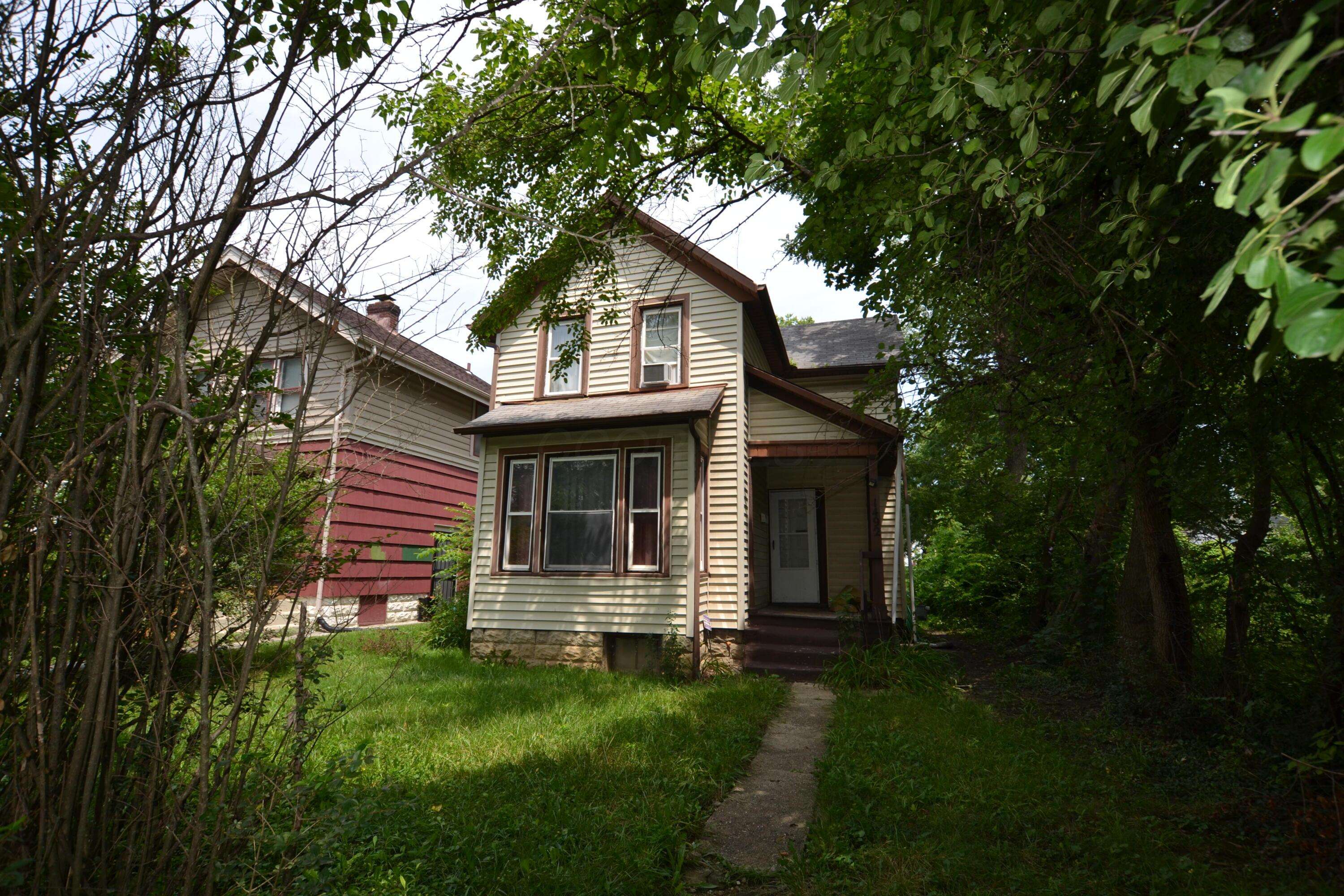 Columbus, OH 43211,1492 Aberdeen Avenue