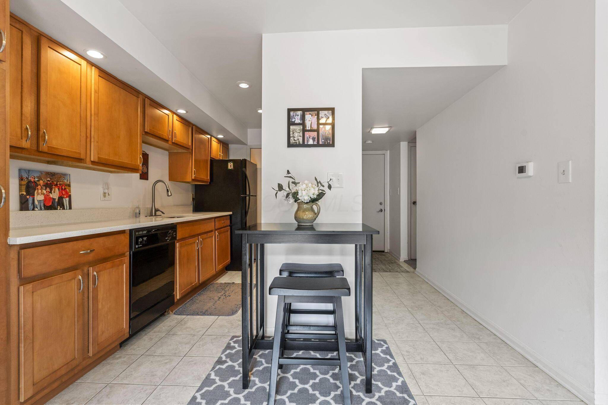 Columbus, OH 43221,965 Manor Lane #P