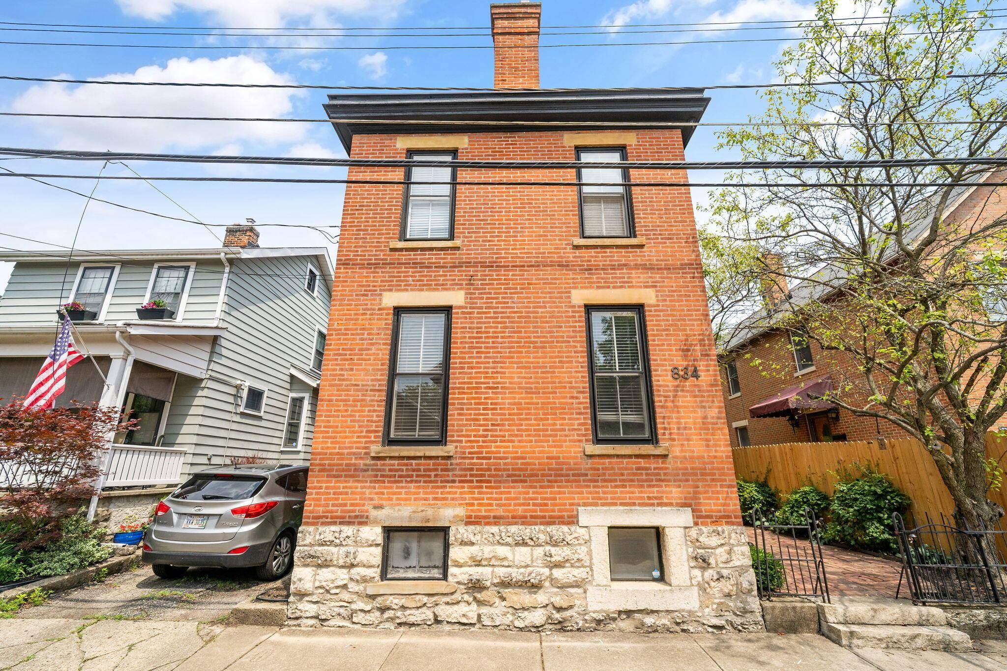 Columbus, OH 43206,834 S Lazelle Street