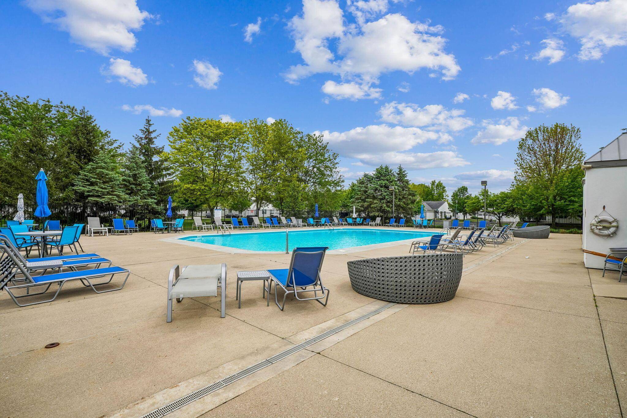 Canal Winchester, OH 43110,5171 Mantua Drive #64C
