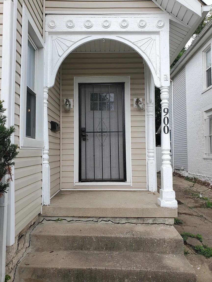 Columbus, OH 43205,900 E Mound Street