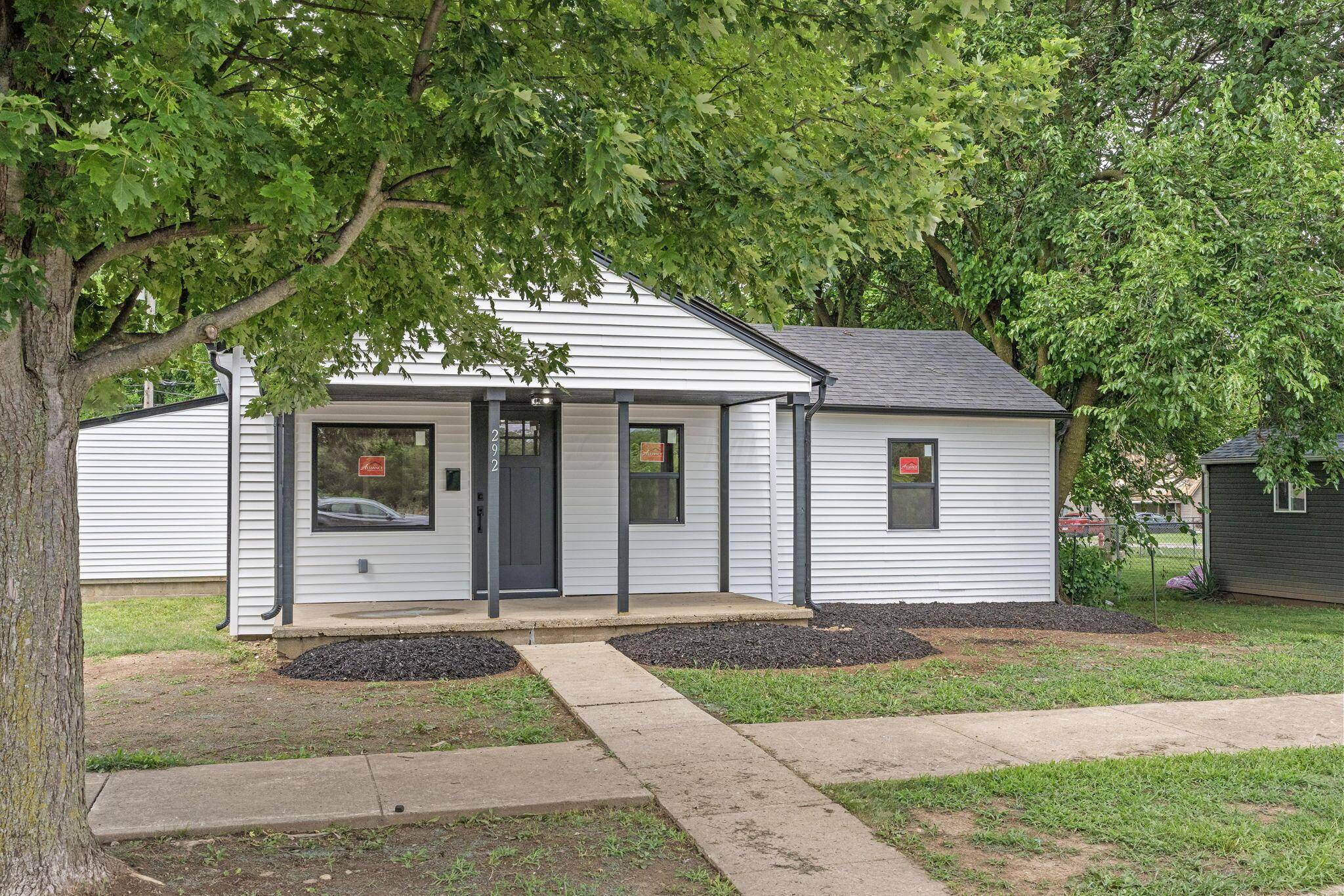 London, OH 43140,292 S Main Street