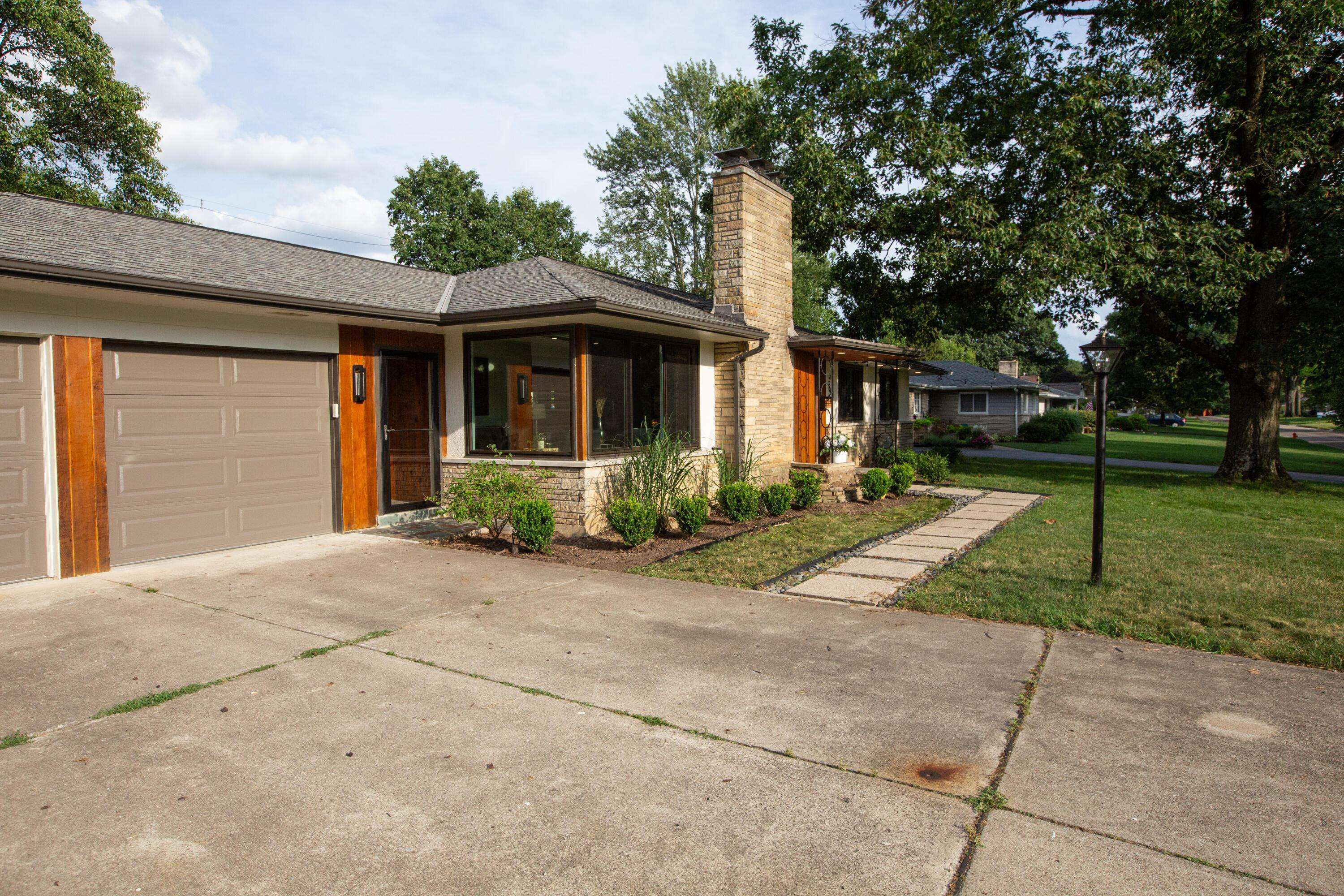 Columbus, OH 43214,4296 Lawnview Drive