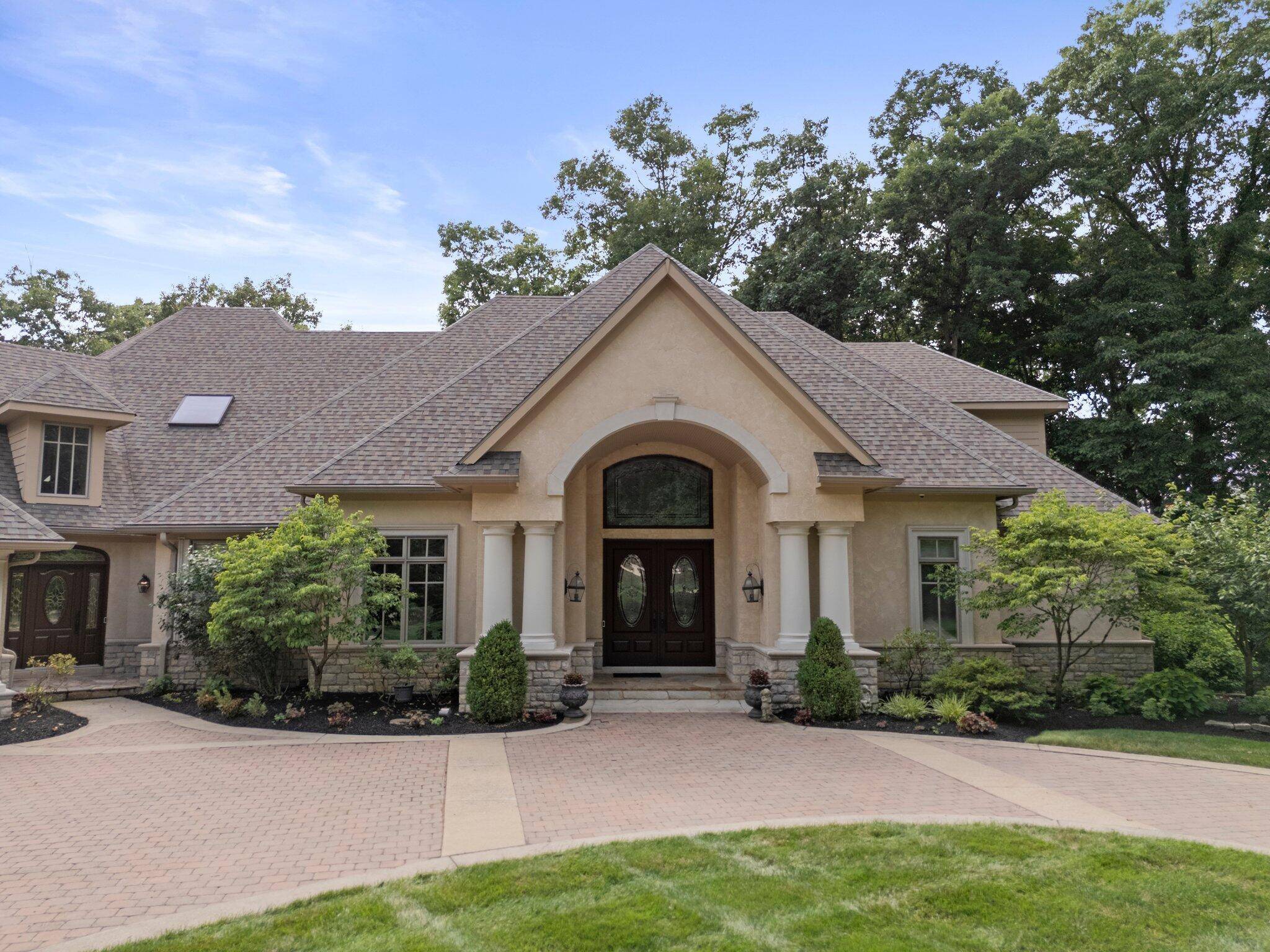Powell, OH 43065,912 Matthews Brook Lane