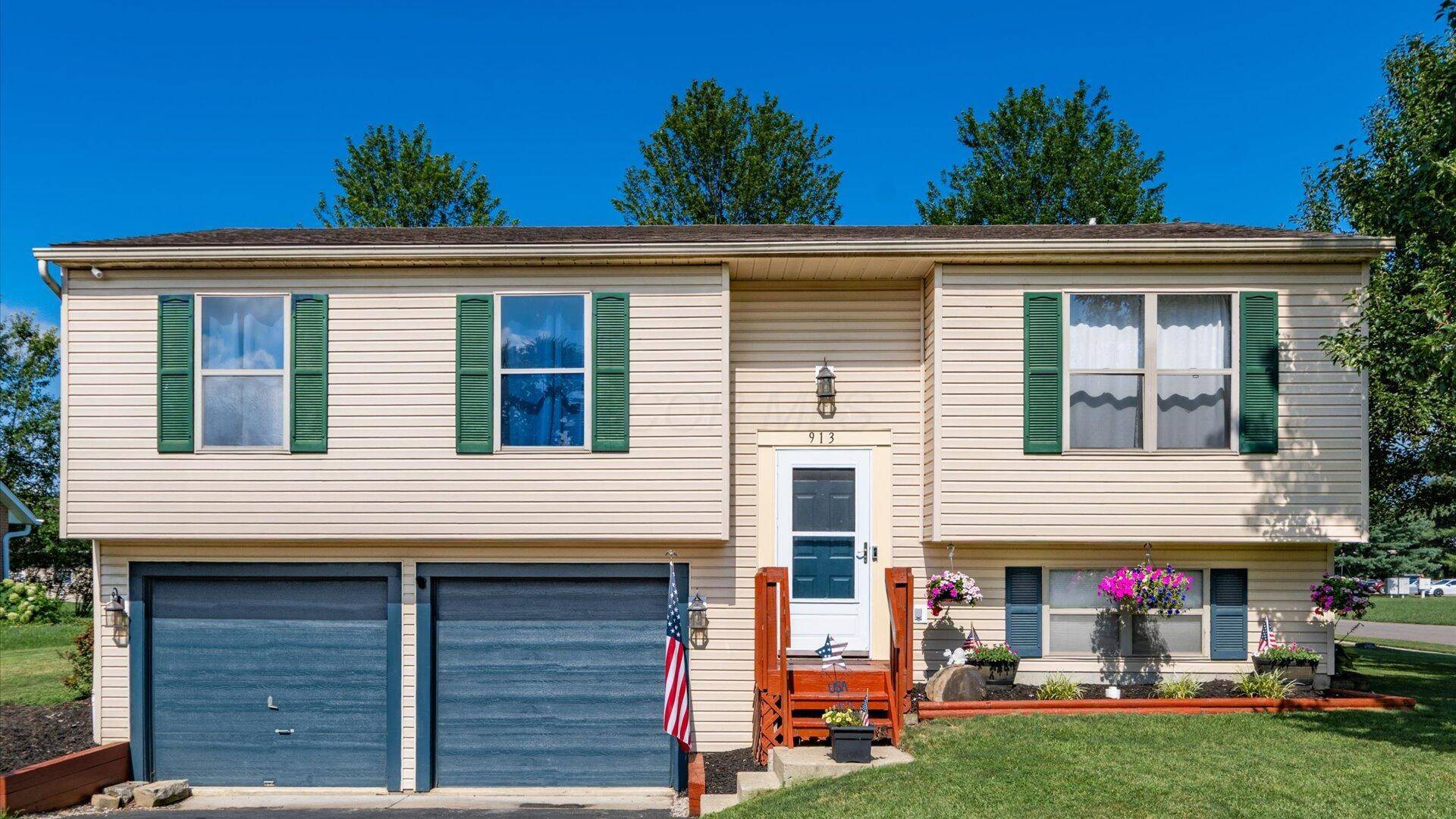 Newark, OH 43055,913 Lateglow Court