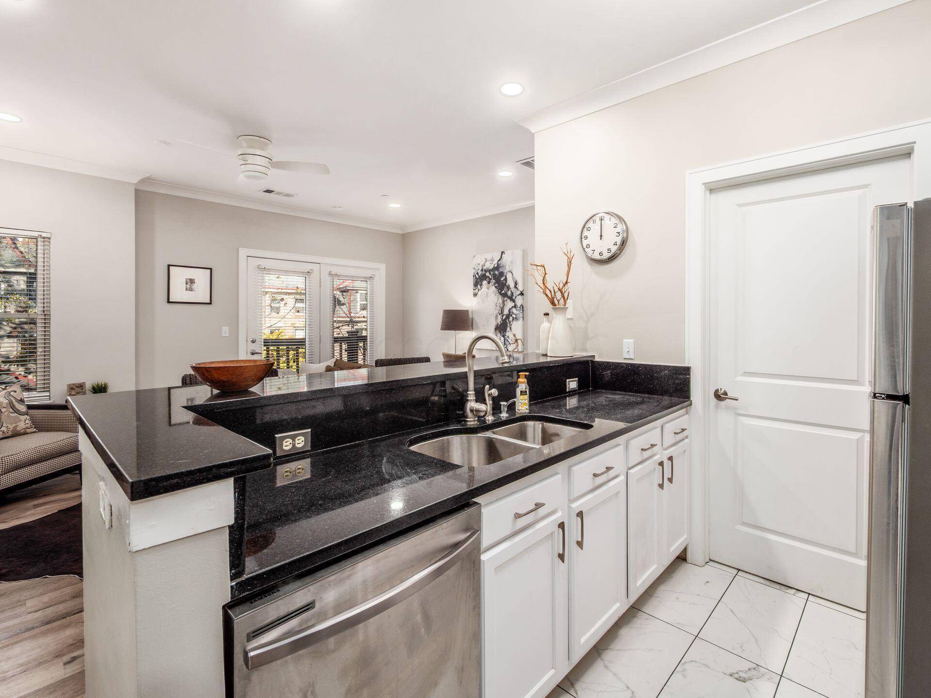 Columbus, OH 43215,37 Buttles Avenue #D