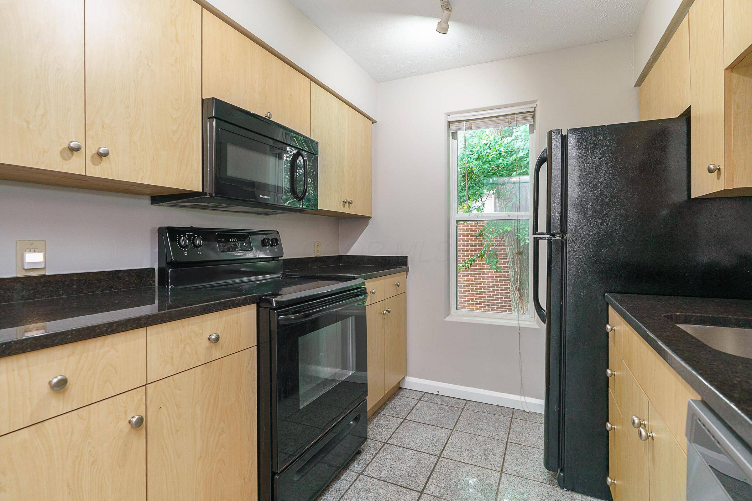 Columbus, OH 43212,945 Quay Avenue #G