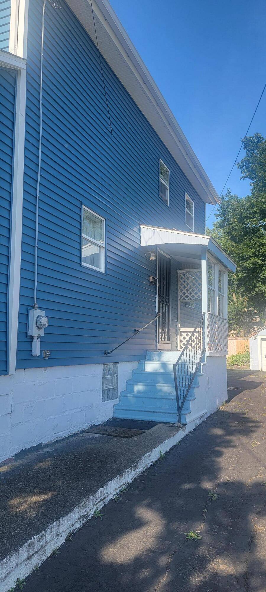 Akron, OH 44314,1864 2nd Street
