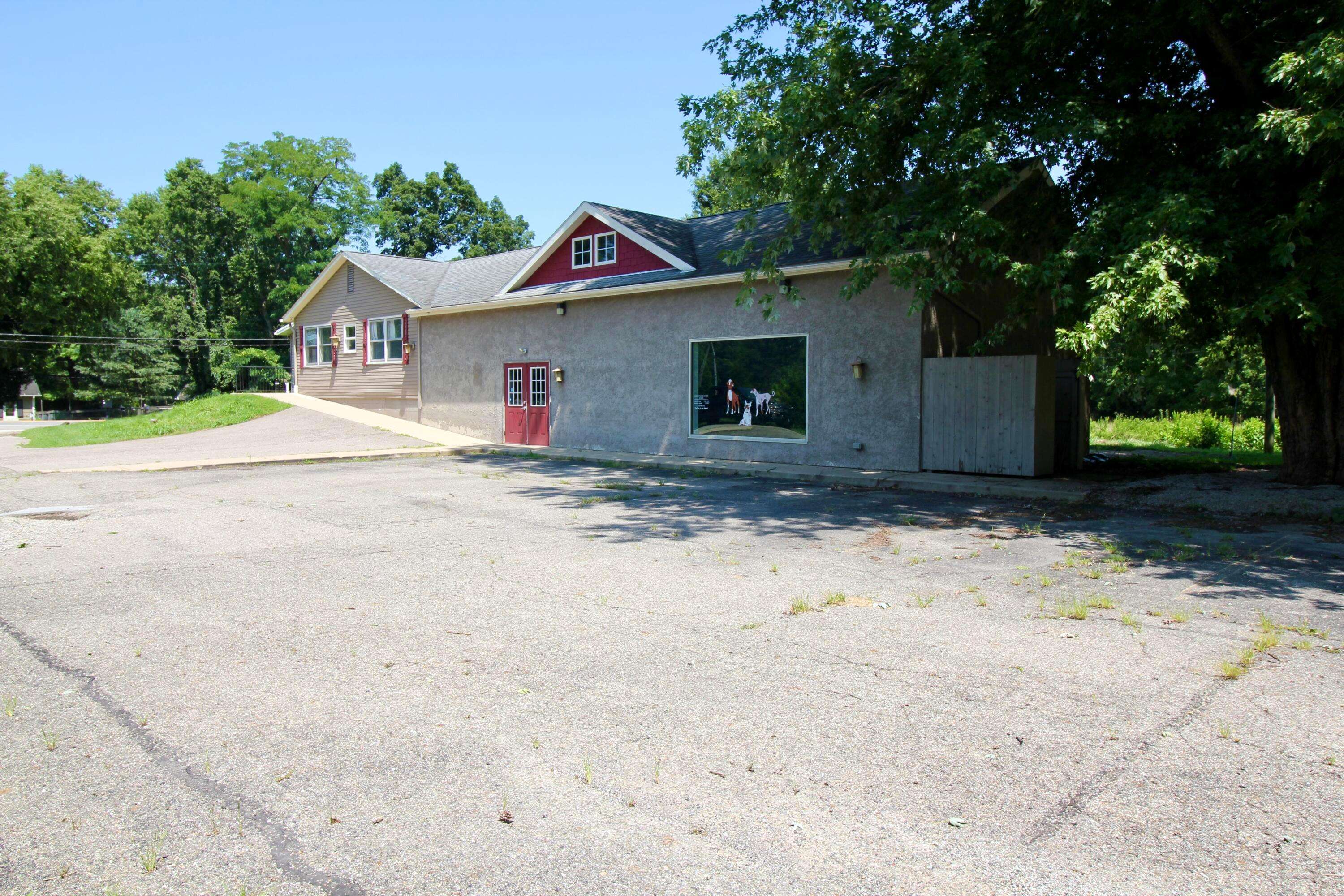 Granville, OH 43023,1805 Columbus Road