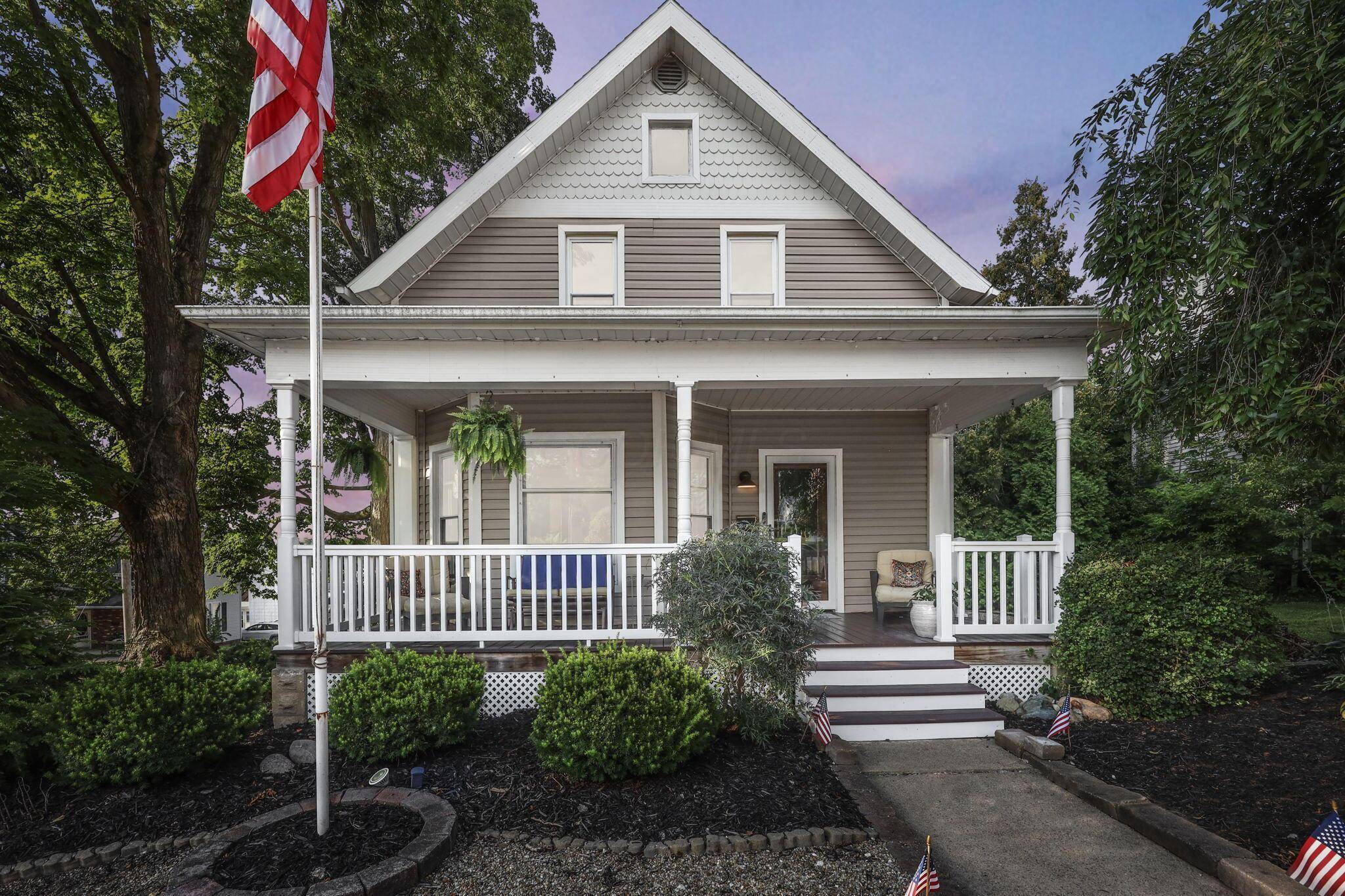 Fredericktown, OH 43019,60 High Street