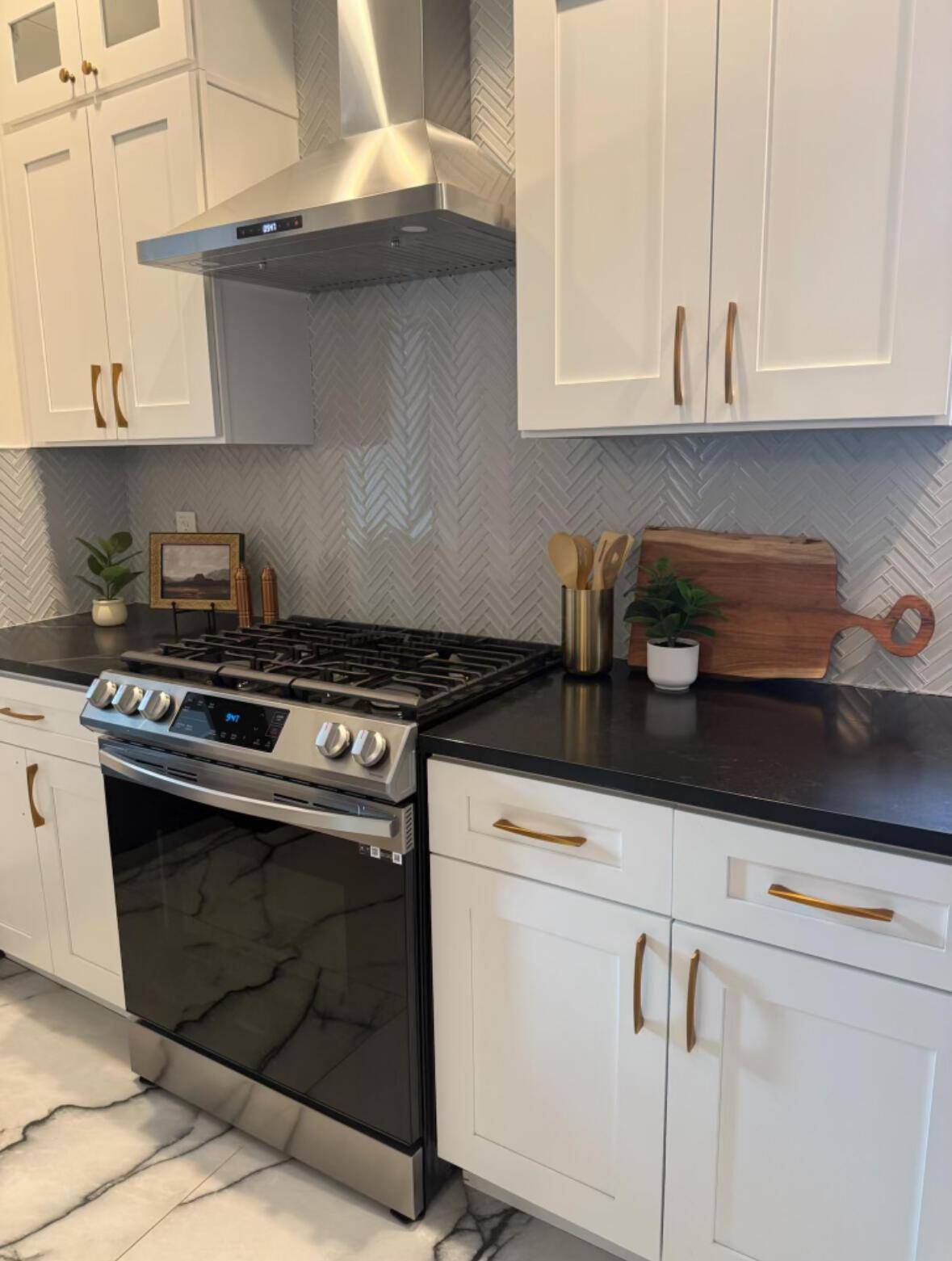 Columbus, OH 43205,1217 Franklin Avenue #1217