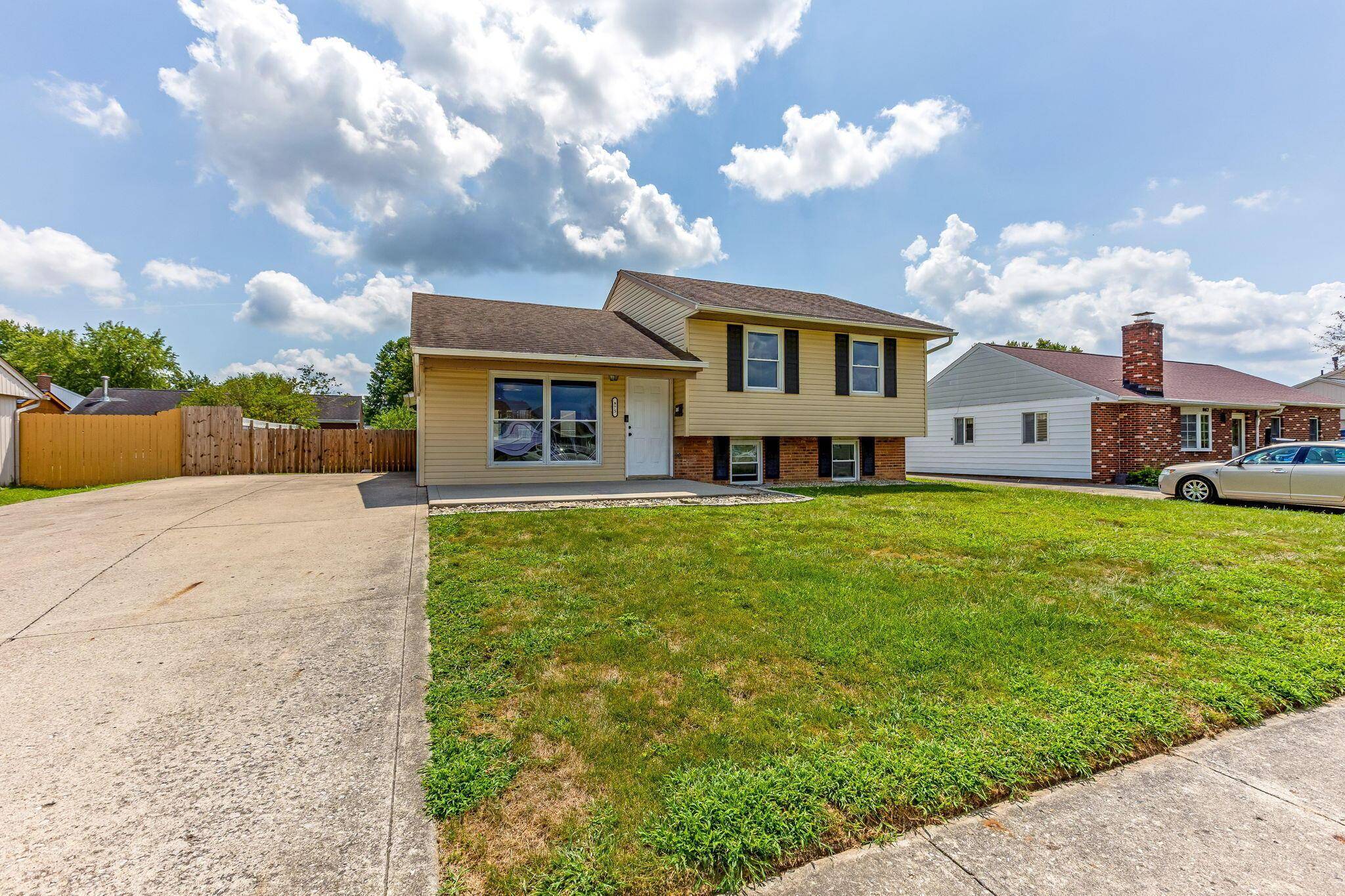 Columbus, OH 43207,875 Belford Avenue