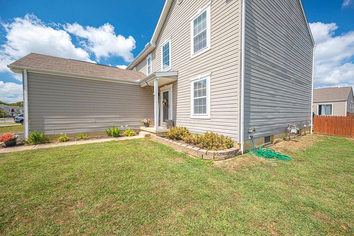 Ashville, OH 43103,43 Hawthorne Drive