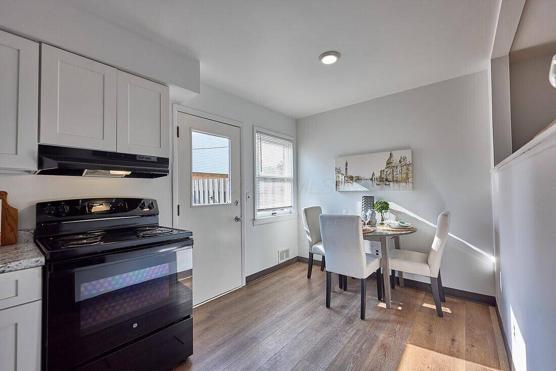 Columbus, OH 43229,5762 Pine Tree Street #F