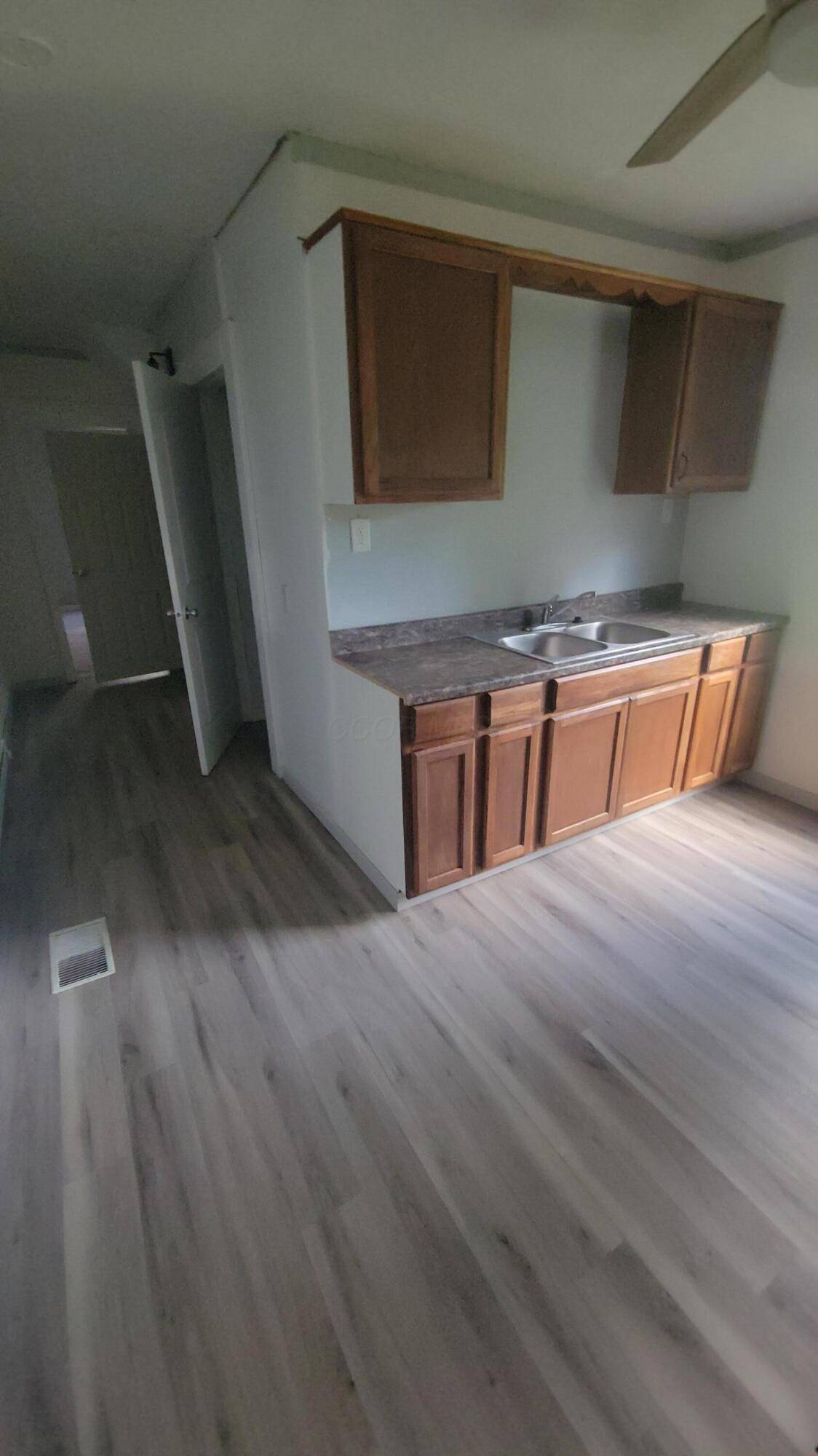 Mansfield, OH 44903,219 W 5th Street