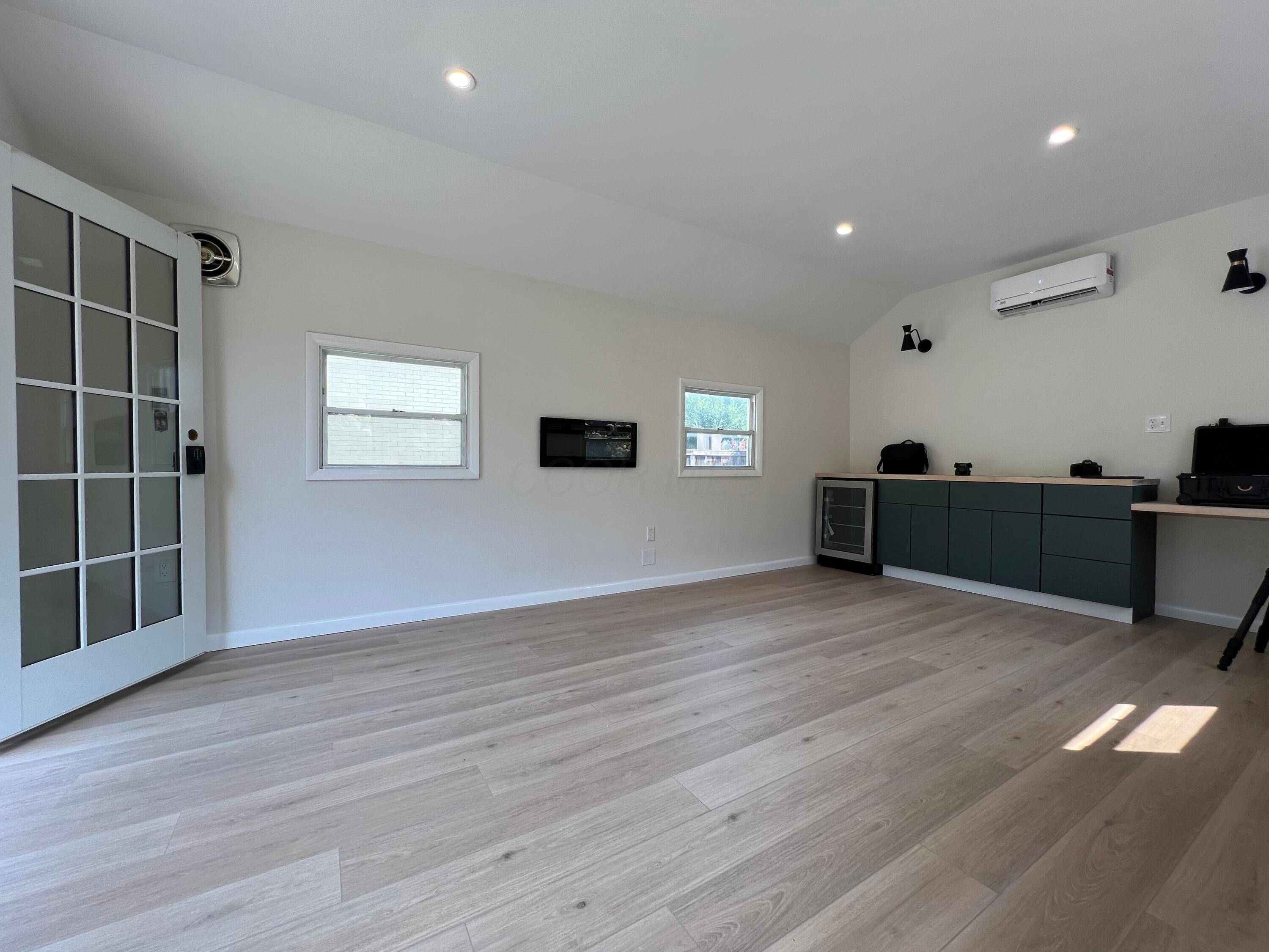 Columbus, OH 43085,891 High Street